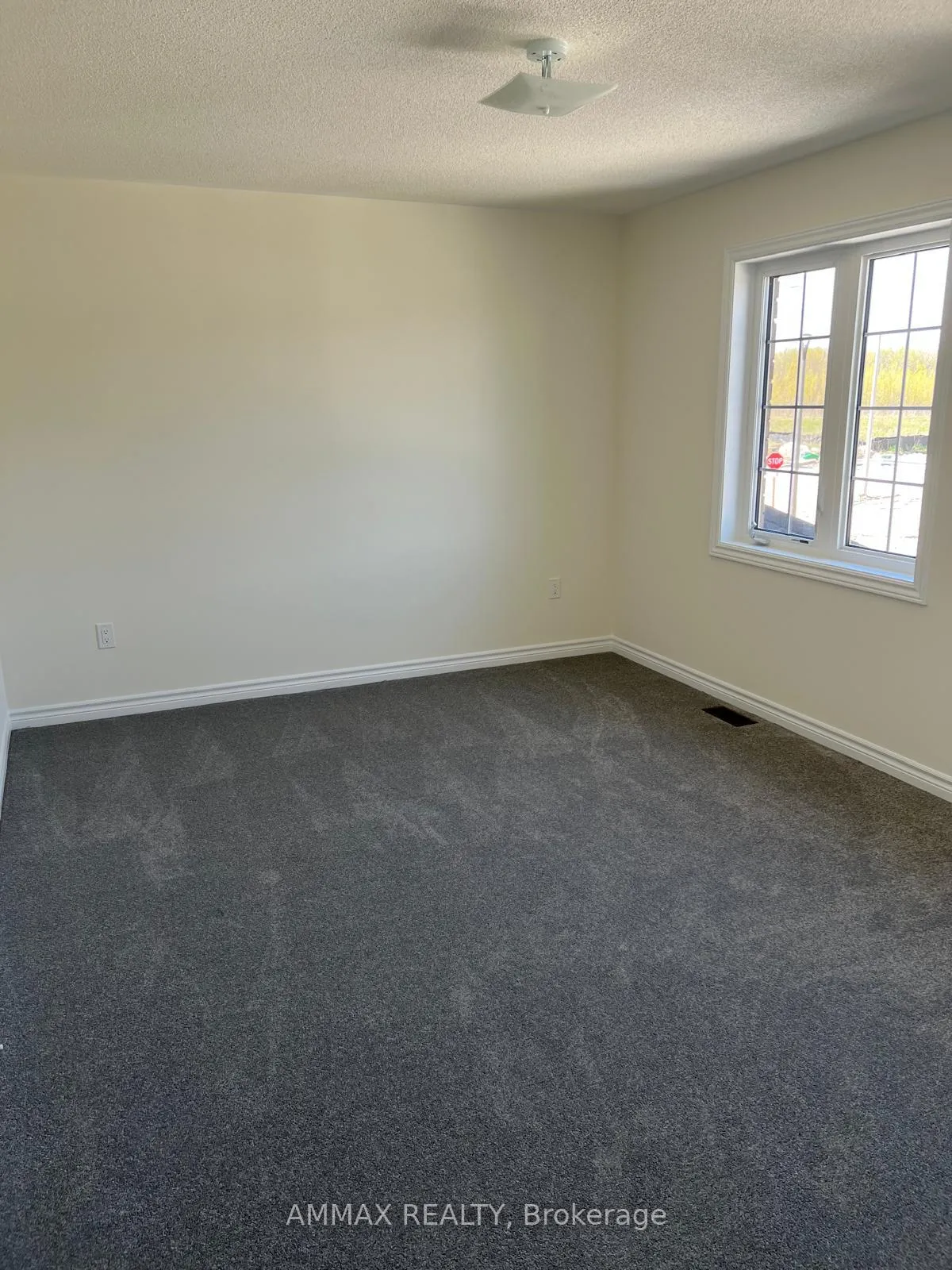 Photo 7 of 2990 zenith Parkway, Pickering, Rural Pickering — HOMEH