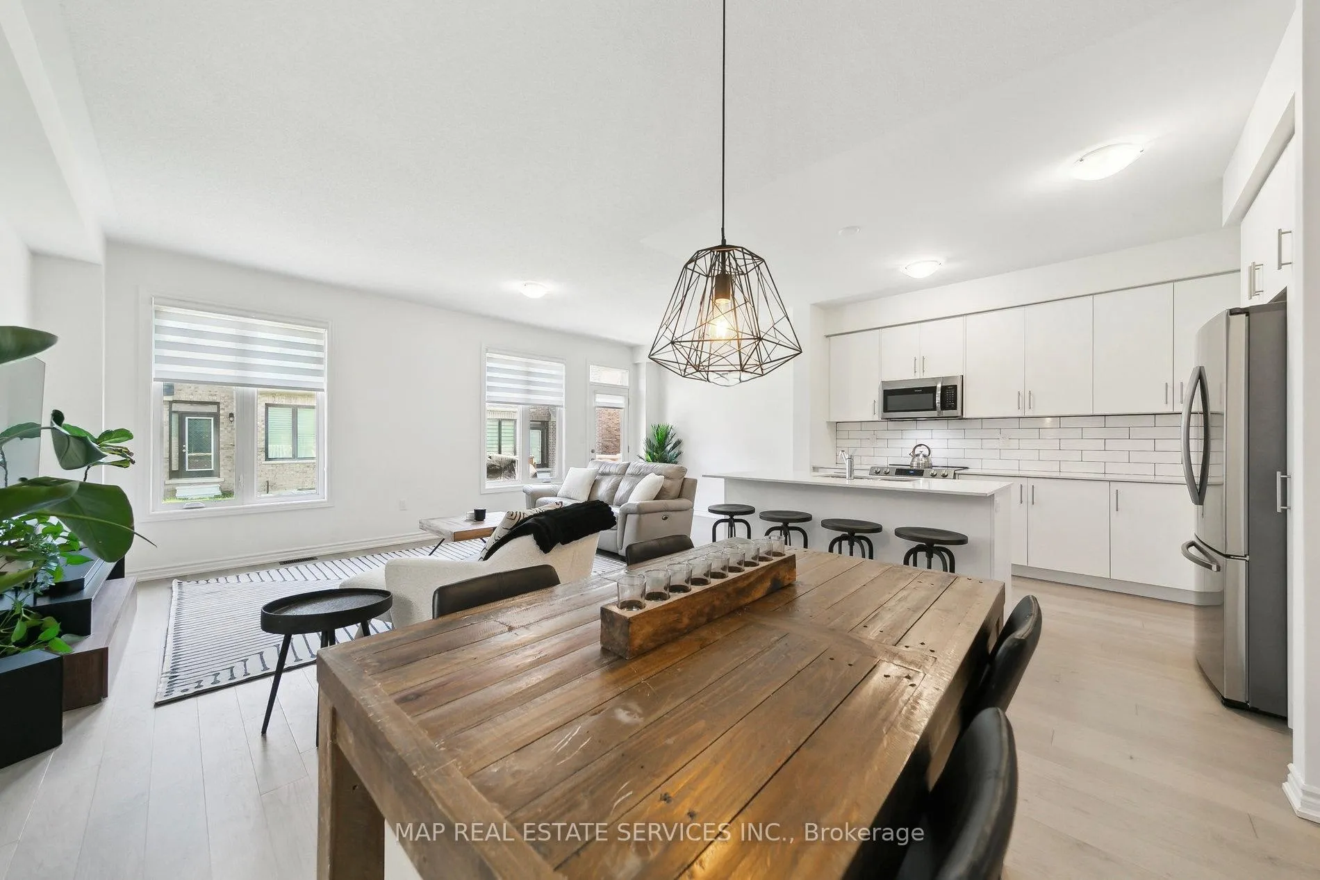 Photo 14 of 1515 Kovachik Boulevard, Milton, Walker — HOMEH