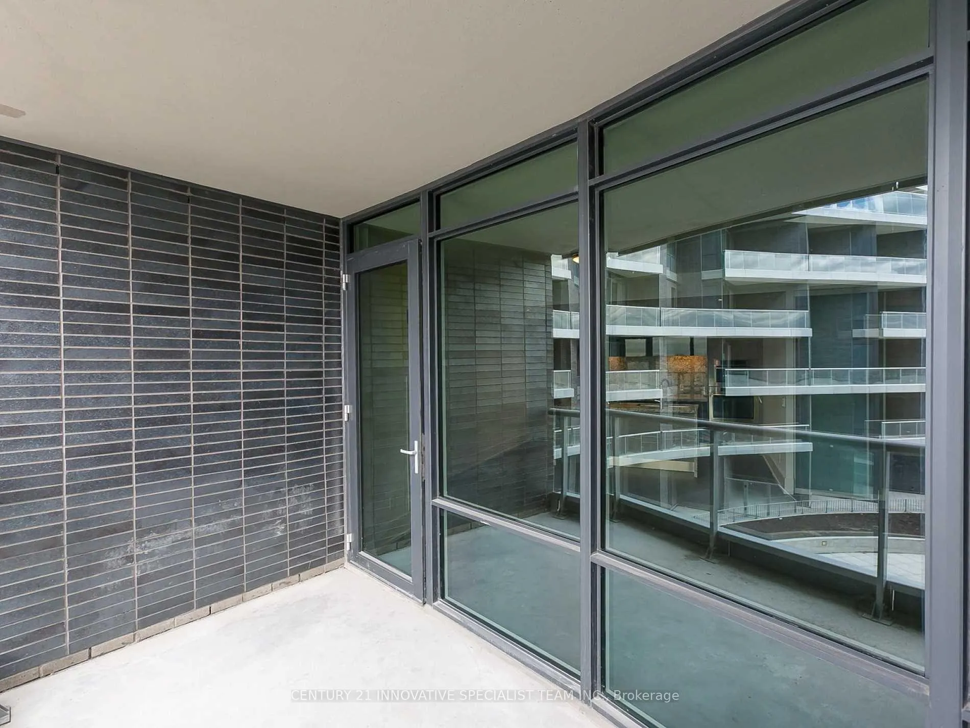 Photo 2 of Unit 410, 1 Edgewater Drive, Toronto, Waterfront Communities — HOMEH