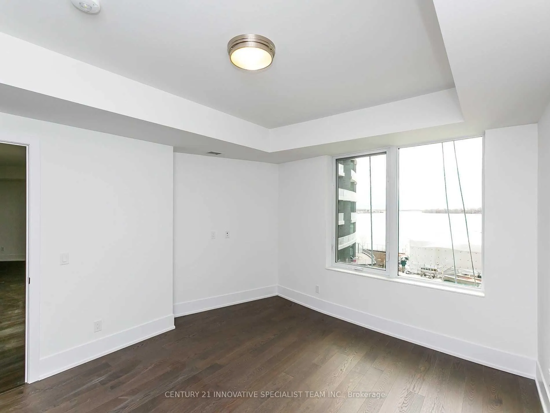 Photo 8 of Unit 410, 1 Edgewater Drive, Toronto, Waterfront Communities — HOMEH
