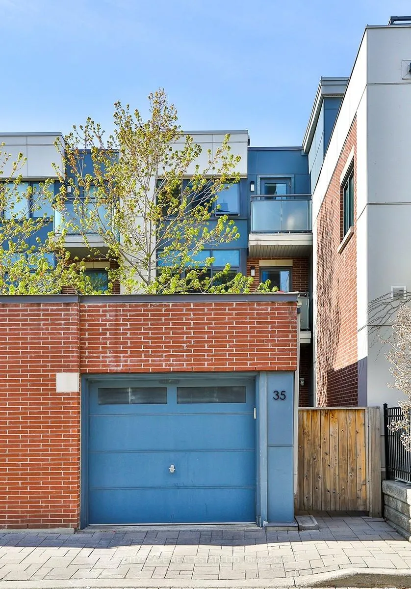 Photo 4 of 35 Oak Street, Toronto, Regent Park — HOMEH
