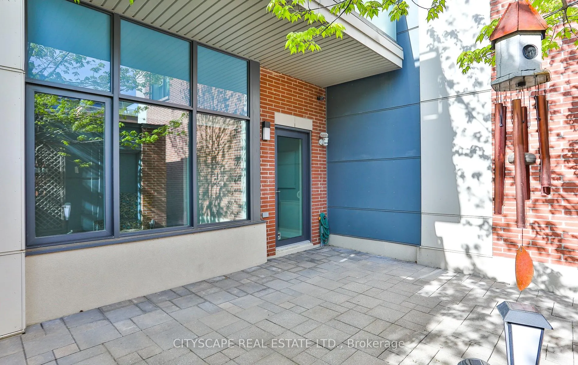 Photo 5 of 35 Oak Street, Toronto, Regent Park — HOMEH