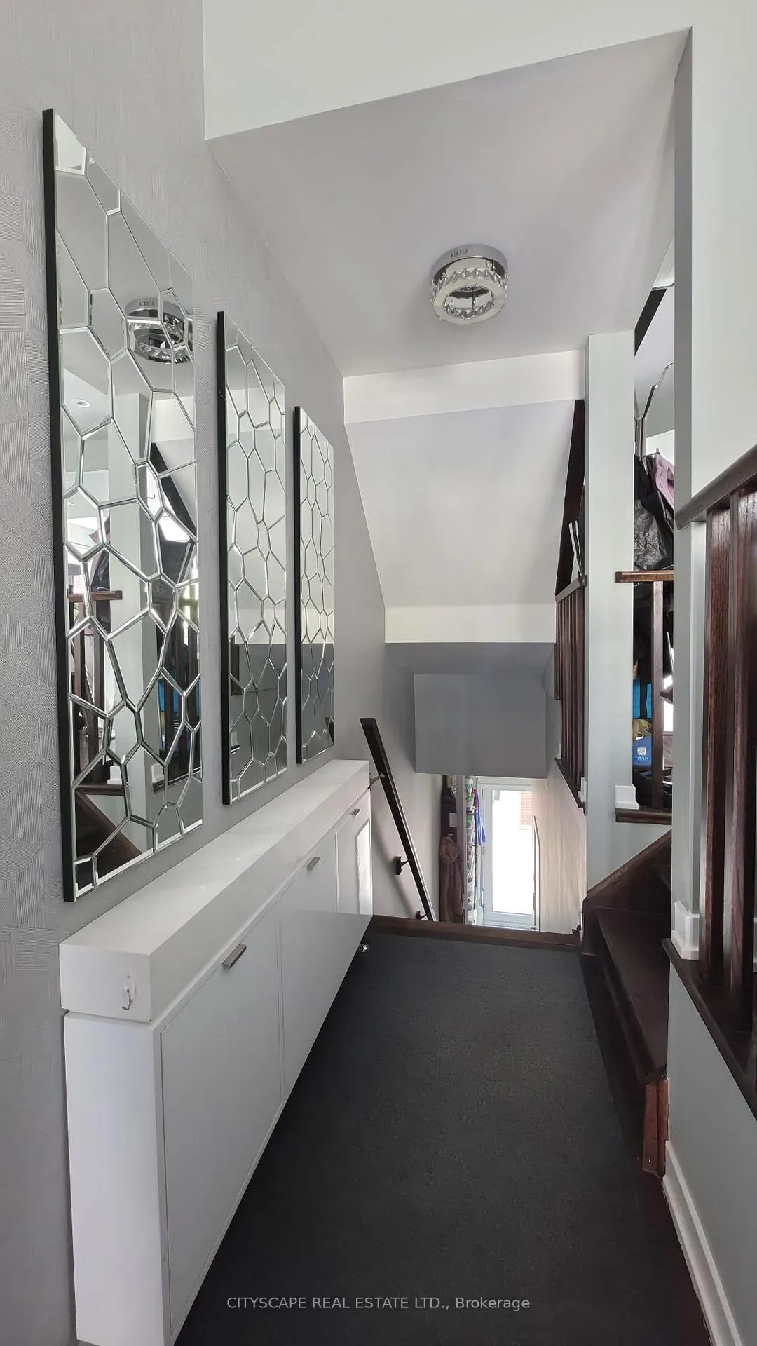 Photo 9 of 35 Oak Street, Toronto, Regent Park — HOMEH
