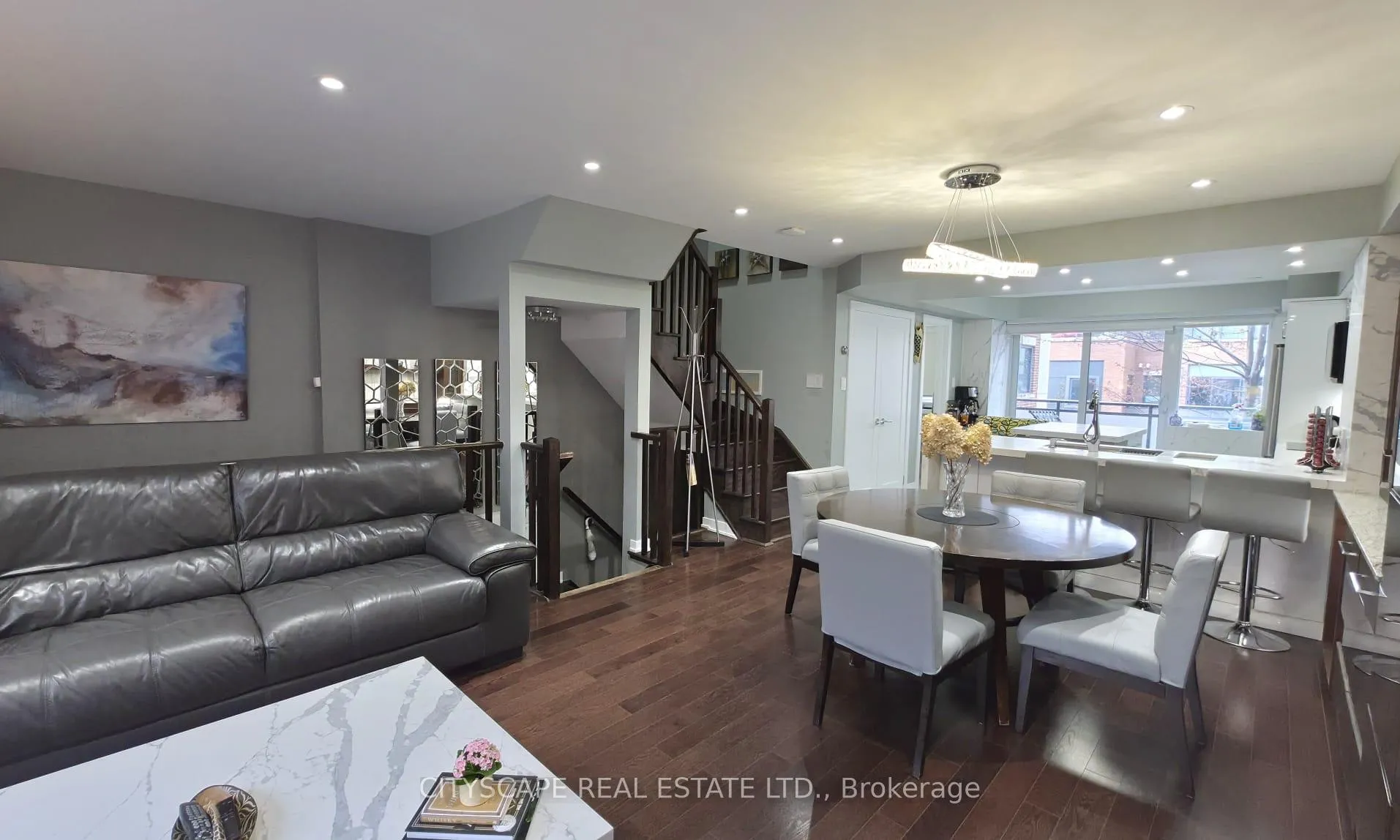 Photo 12 of 35 Oak Street, Toronto, Regent Park — HOMEH