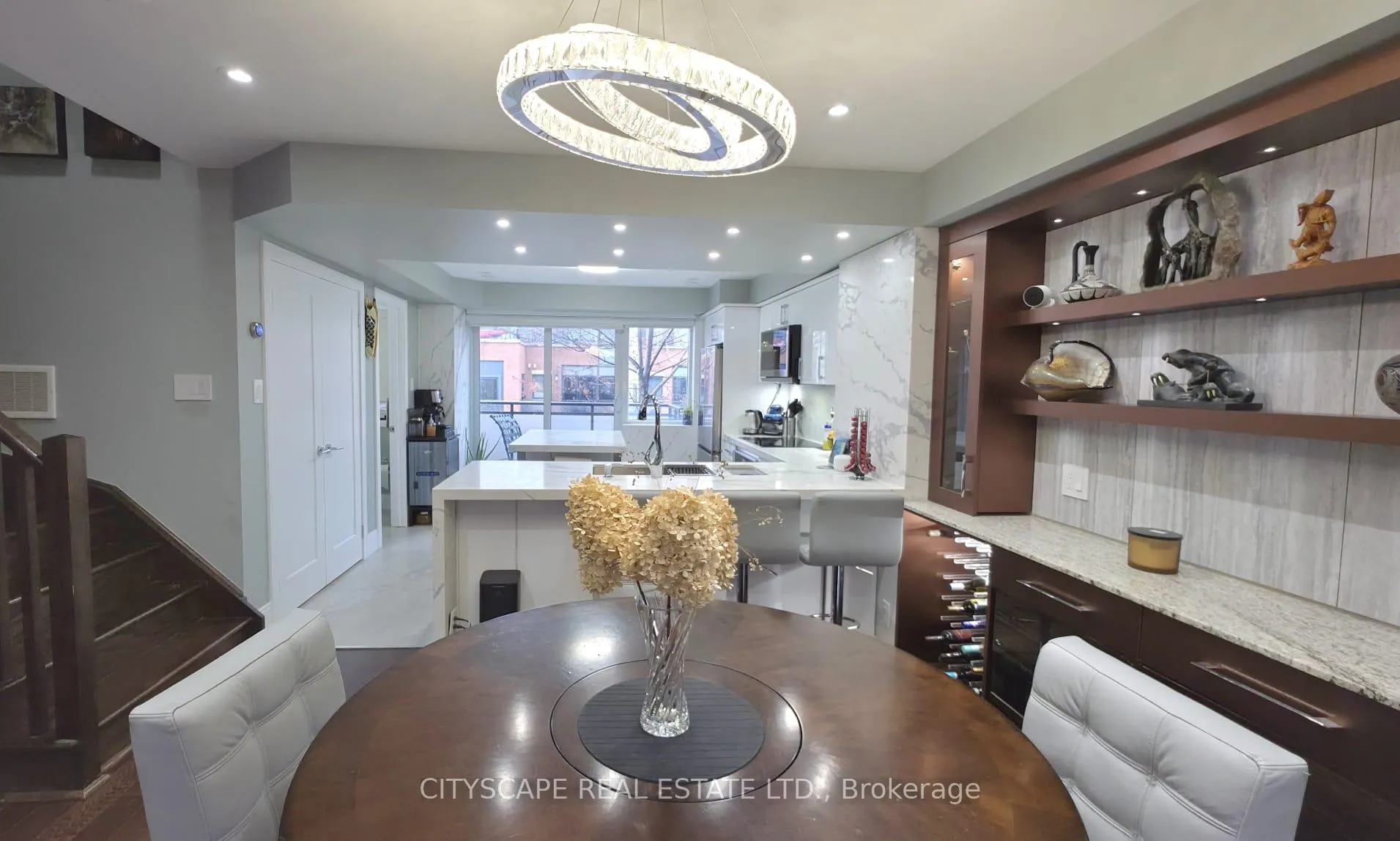 Photo 14 of 35 Oak Street, Toronto, Regent Park — HOMEH