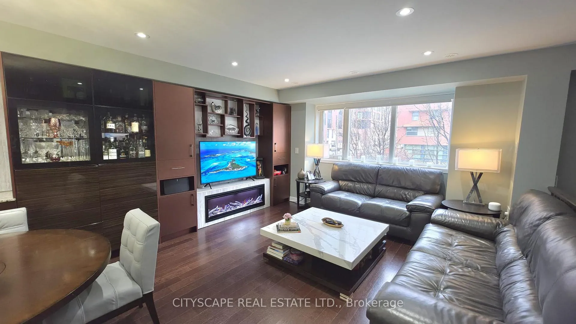 Photo 16 of 35 Oak Street, Toronto, Regent Park — HOMEH