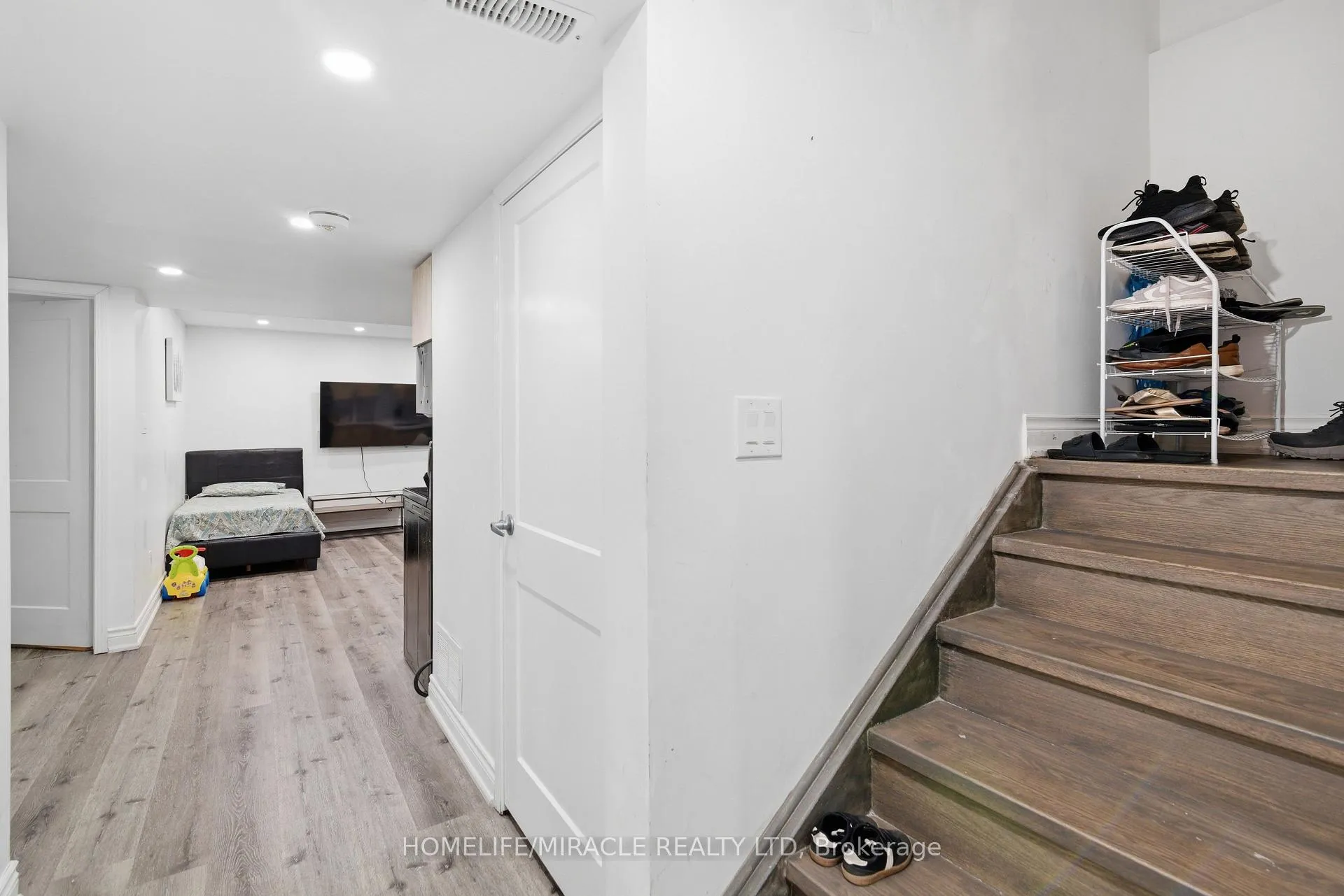 Photo 27 of 793 Whitlock Avenue, Milton, Cobban — HOMEH