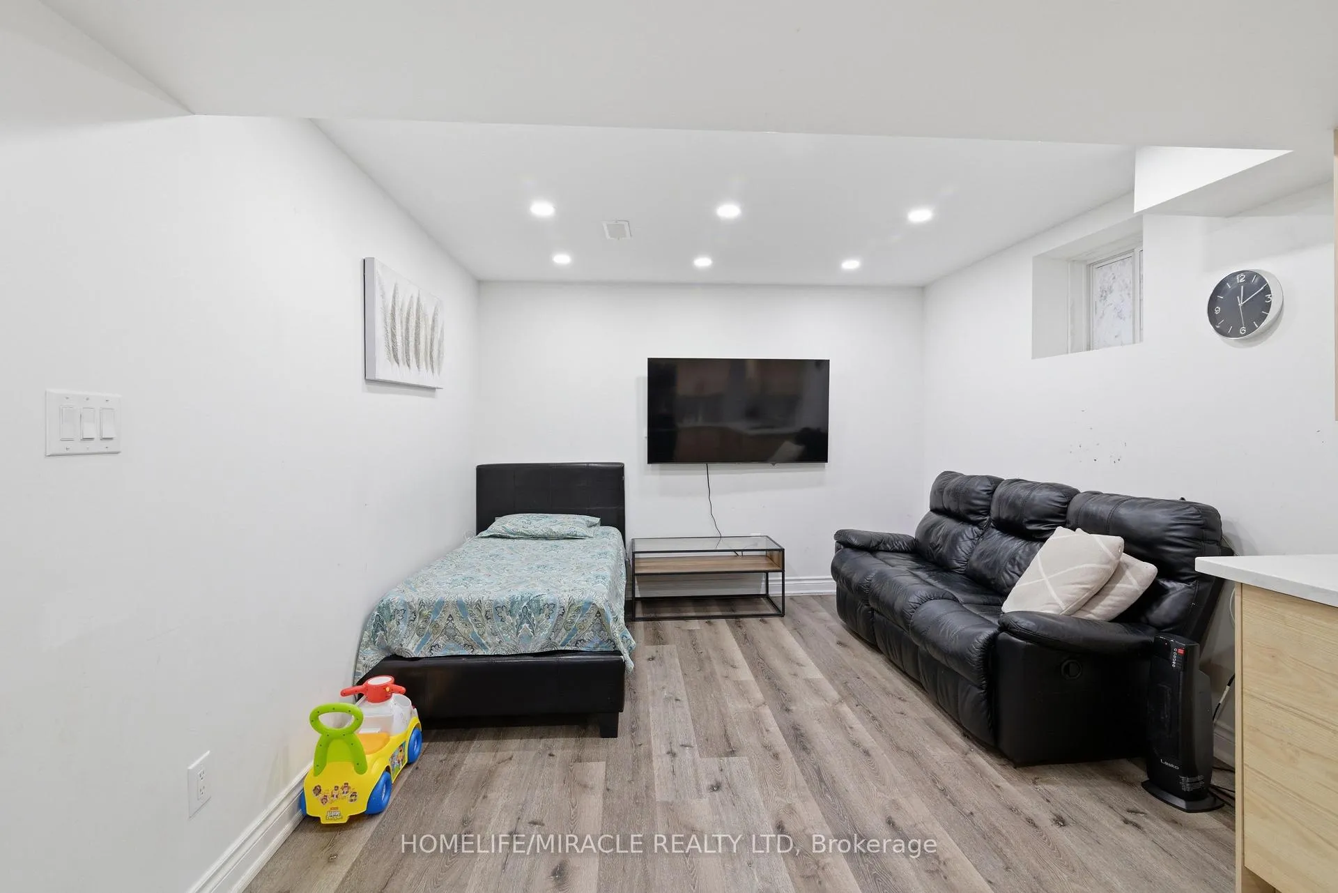 Photo 28 of 793 Whitlock Avenue, Milton, Cobban — HOMEH