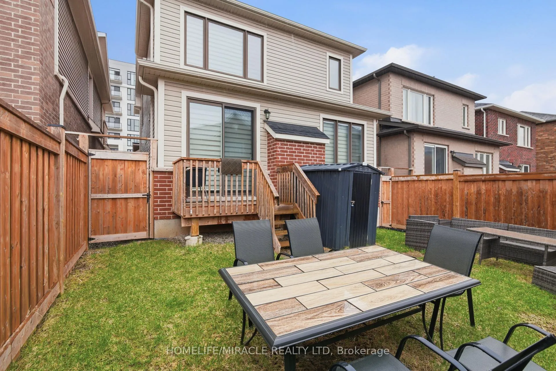 Photo 36 of 793 Whitlock Avenue, Milton, Cobban — HOMEH