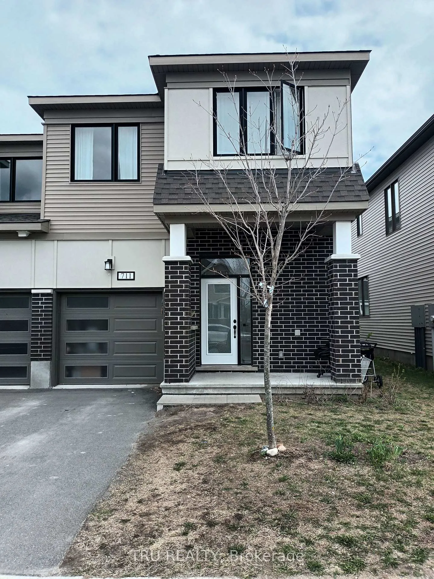 Photo 1 of 711 Derreen Avenue, Ottawa, Stittsville (North) — HOMEH