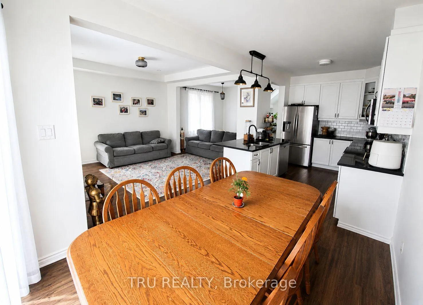 Photo 4 of 711 Derreen Avenue, Ottawa, Stittsville (North) — HOMEH