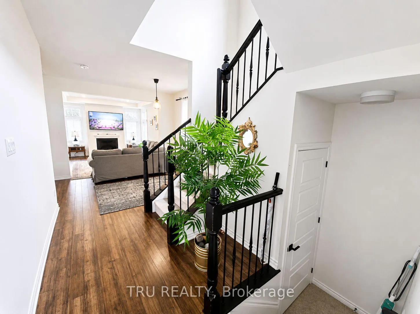 Photo 6 of 711 Derreen Avenue, Ottawa, Stittsville (North) — HOMEH