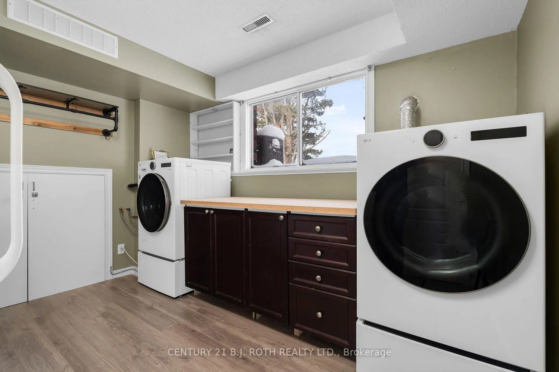 Photo 30 of 218 Parkside Crescent, Innisfil, Stroud — HOMEH