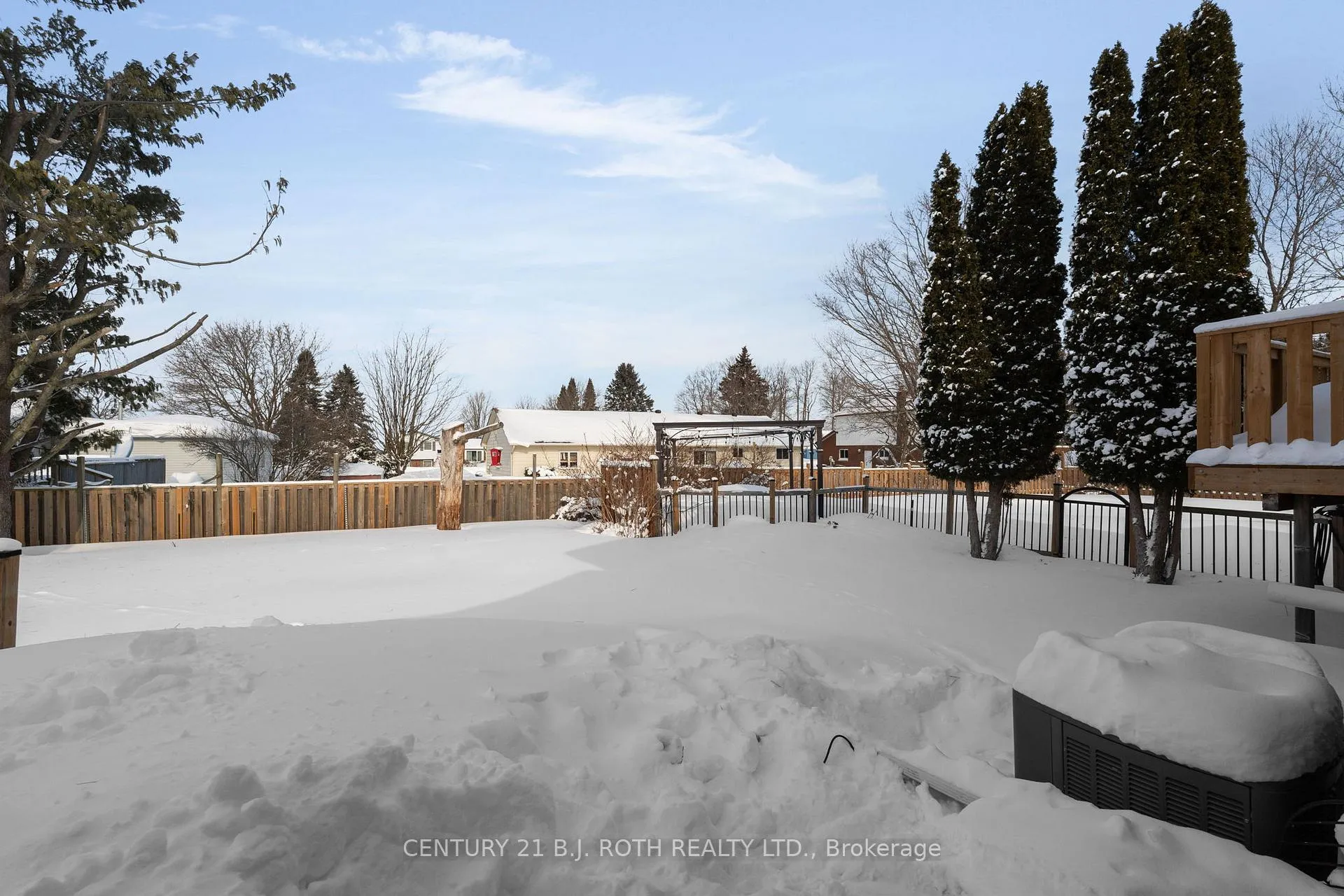 Photo 32 of 218 Parkside Crescent, Innisfil, Stroud — HOMEH