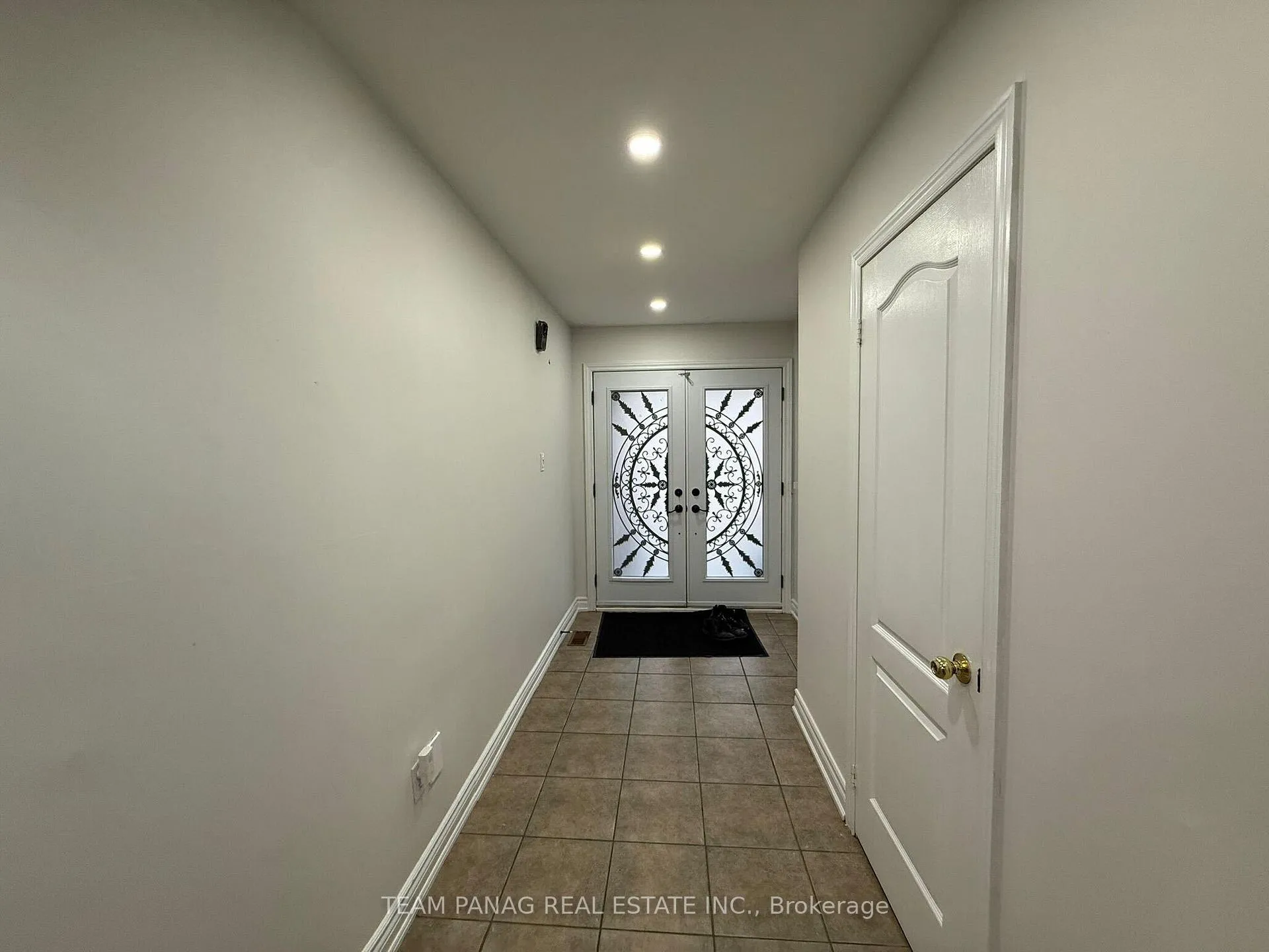 Photo 1 of 52 Sweet Clover Crescent N, Brampton, Sandringham-Wellington — HOMEH