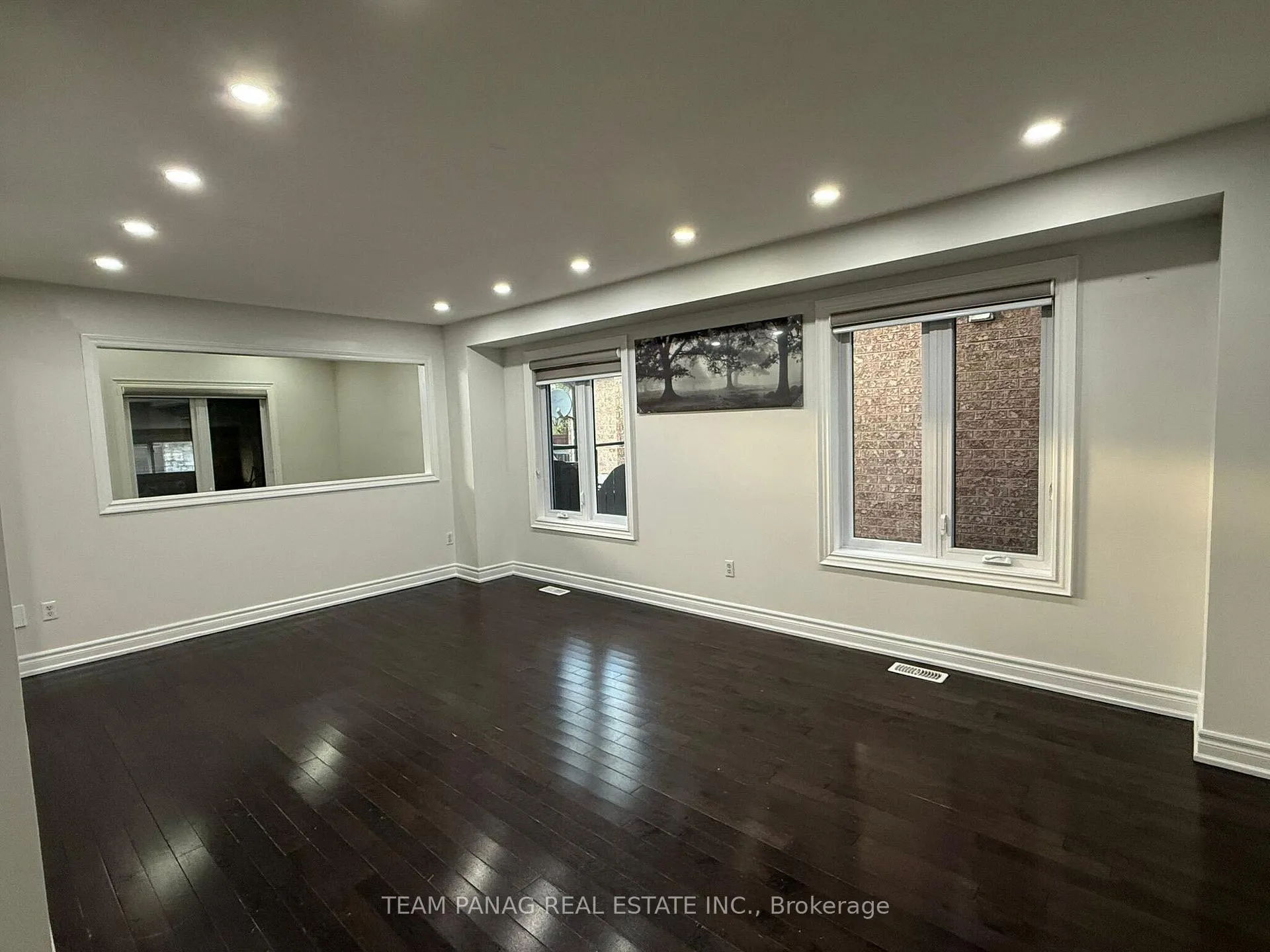 Photo 2 of 52 Sweet Clover Crescent N, Brampton, Sandringham-Wellington — HOMEH