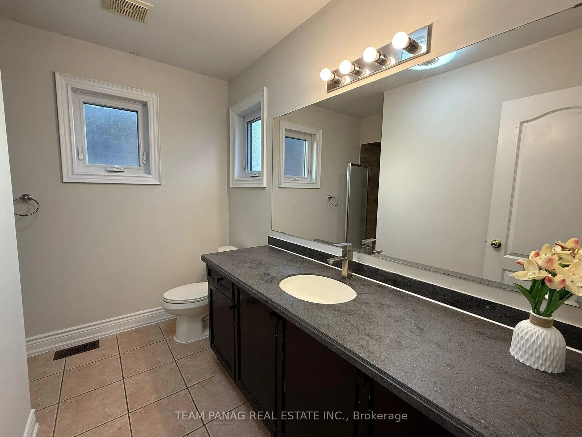 Photo 11 of 52 Sweet Clover Crescent N, Brampton, Sandringham-Wellington — HOMEH