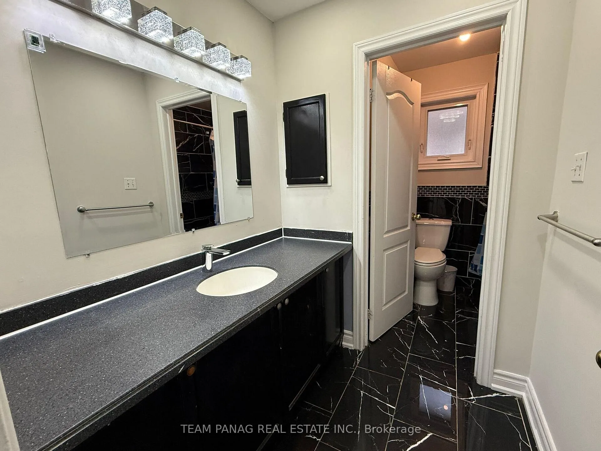 Photo 12 of 52 Sweet Clover Crescent N, Brampton, Sandringham-Wellington — HOMEH