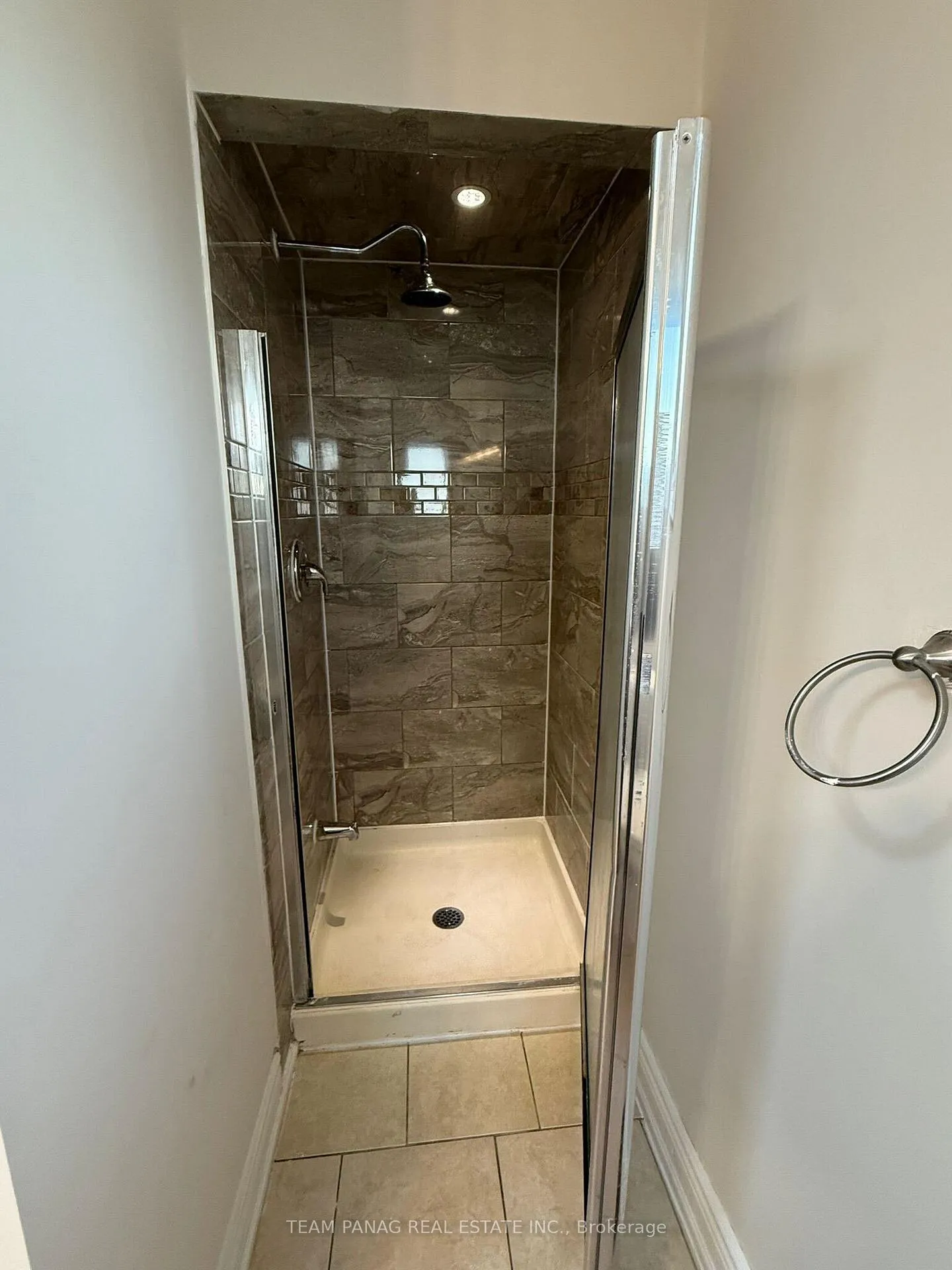 Photo 15 of 52 Sweet Clover Crescent N, Brampton, Sandringham-Wellington — HOMEH