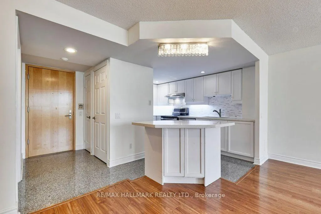 Photo 6 of Unit 607, 123 Eglinton Avenue, Toronto, Mount Pleasant West — HOMEH