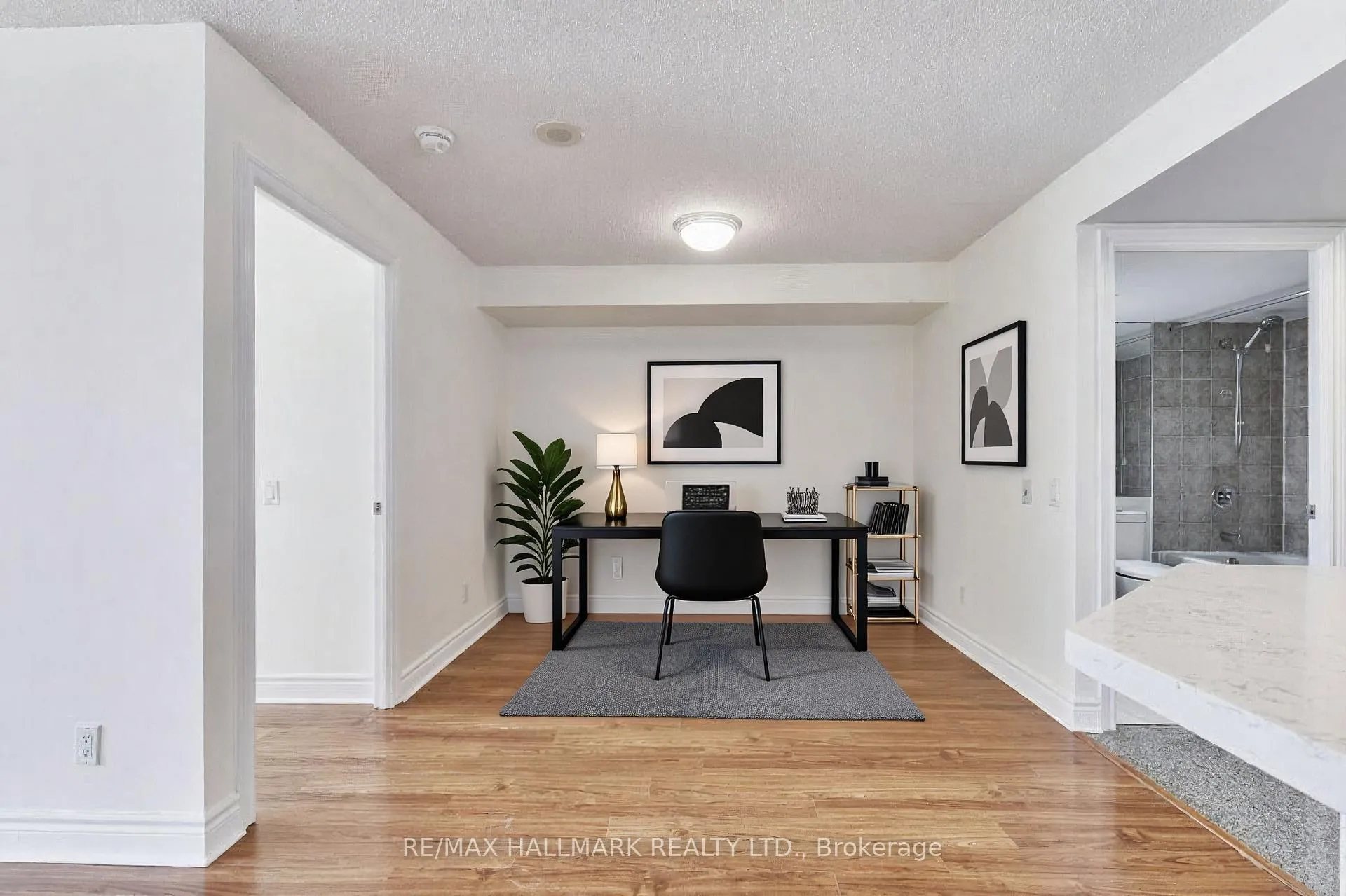 Photo 7 of Unit 607, 123 Eglinton Avenue, Toronto, Mount Pleasant West — HOMEH