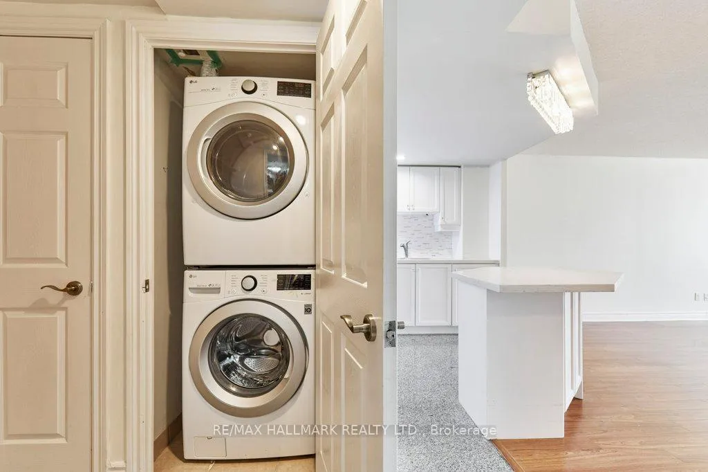 Photo 16 of Unit 607, 123 Eglinton Avenue, Toronto, Mount Pleasant West — HOMEH