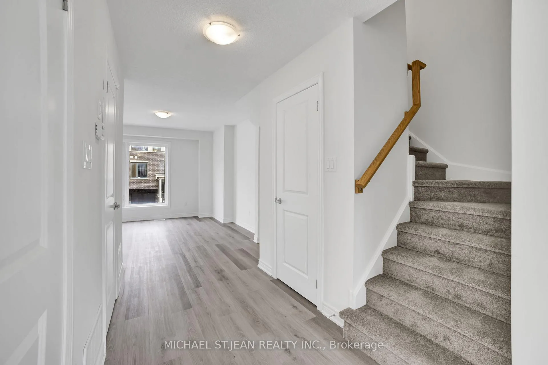 Photo 15 of 29 Radison Lane, Hamilton, McQuesten — HOMEH