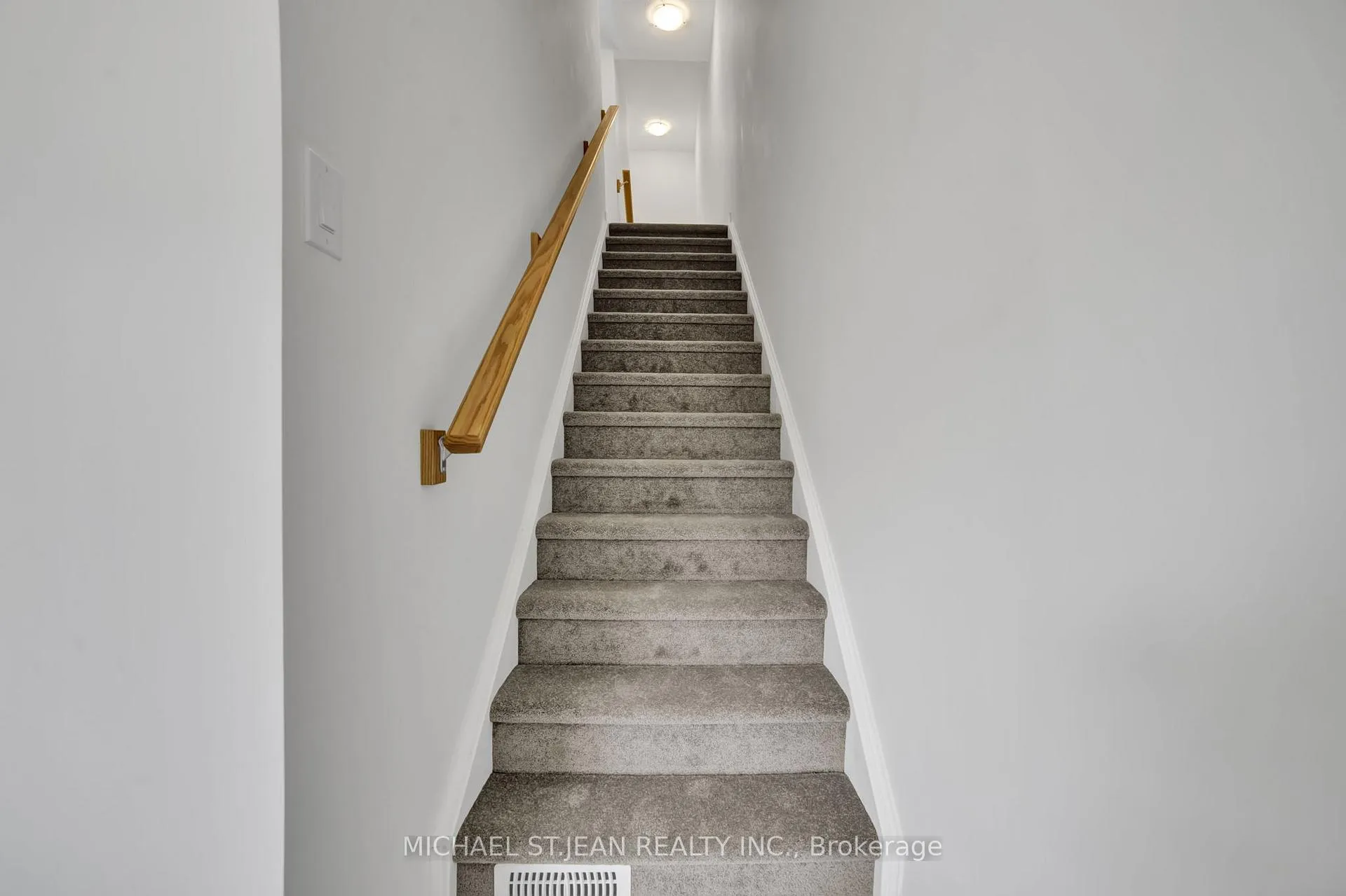 Photo 27 of 29 Radison Lane, Hamilton, McQuesten — HOMEH