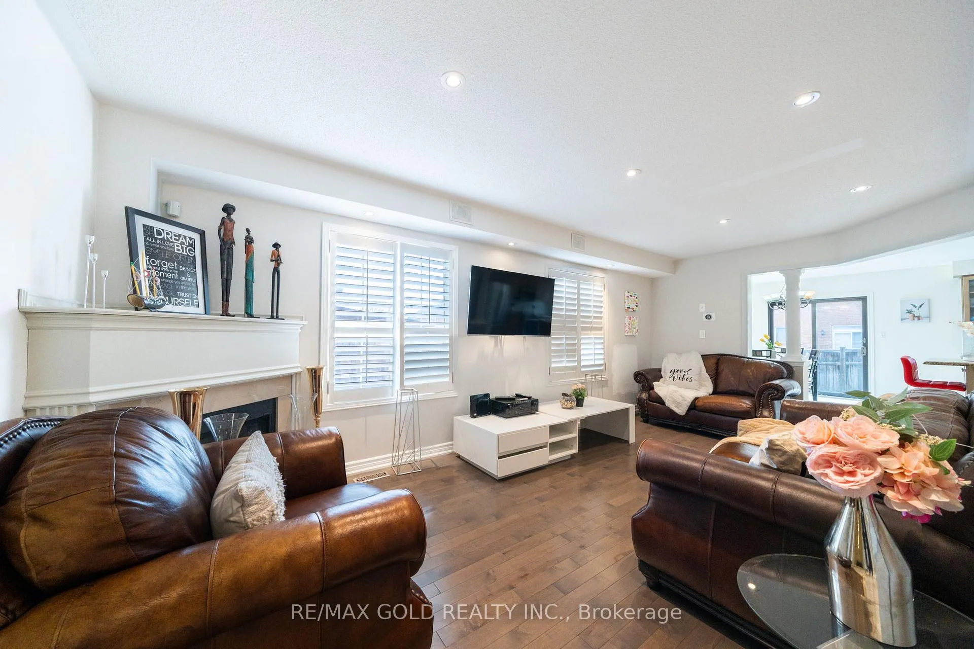 Photo 11 of 19 Spring Valley Court, Brampton, Bram East — HOMEH
