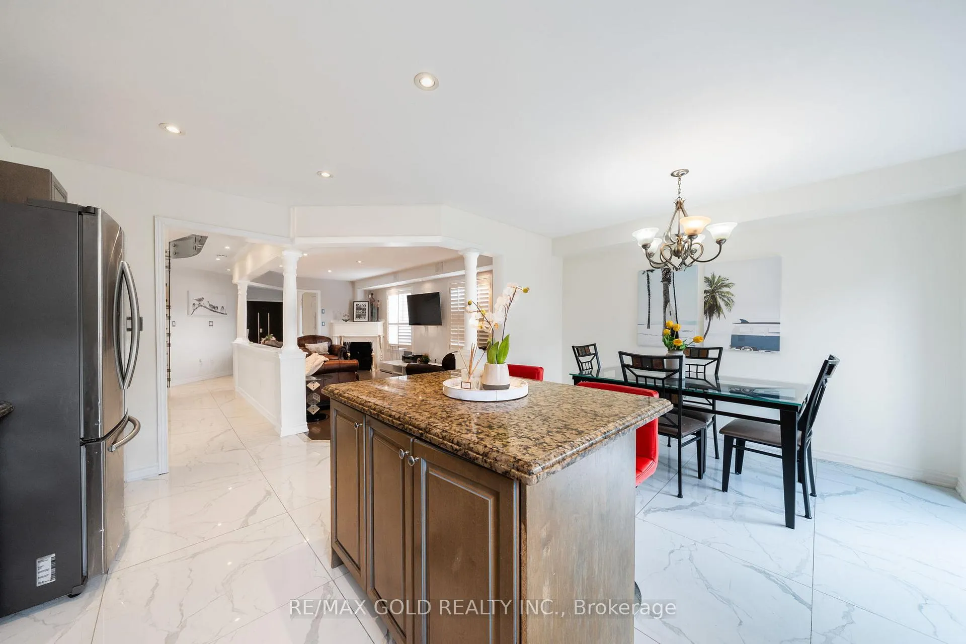 Photo 18 of 19 Spring Valley Court, Brampton, Bram East — HOMEH