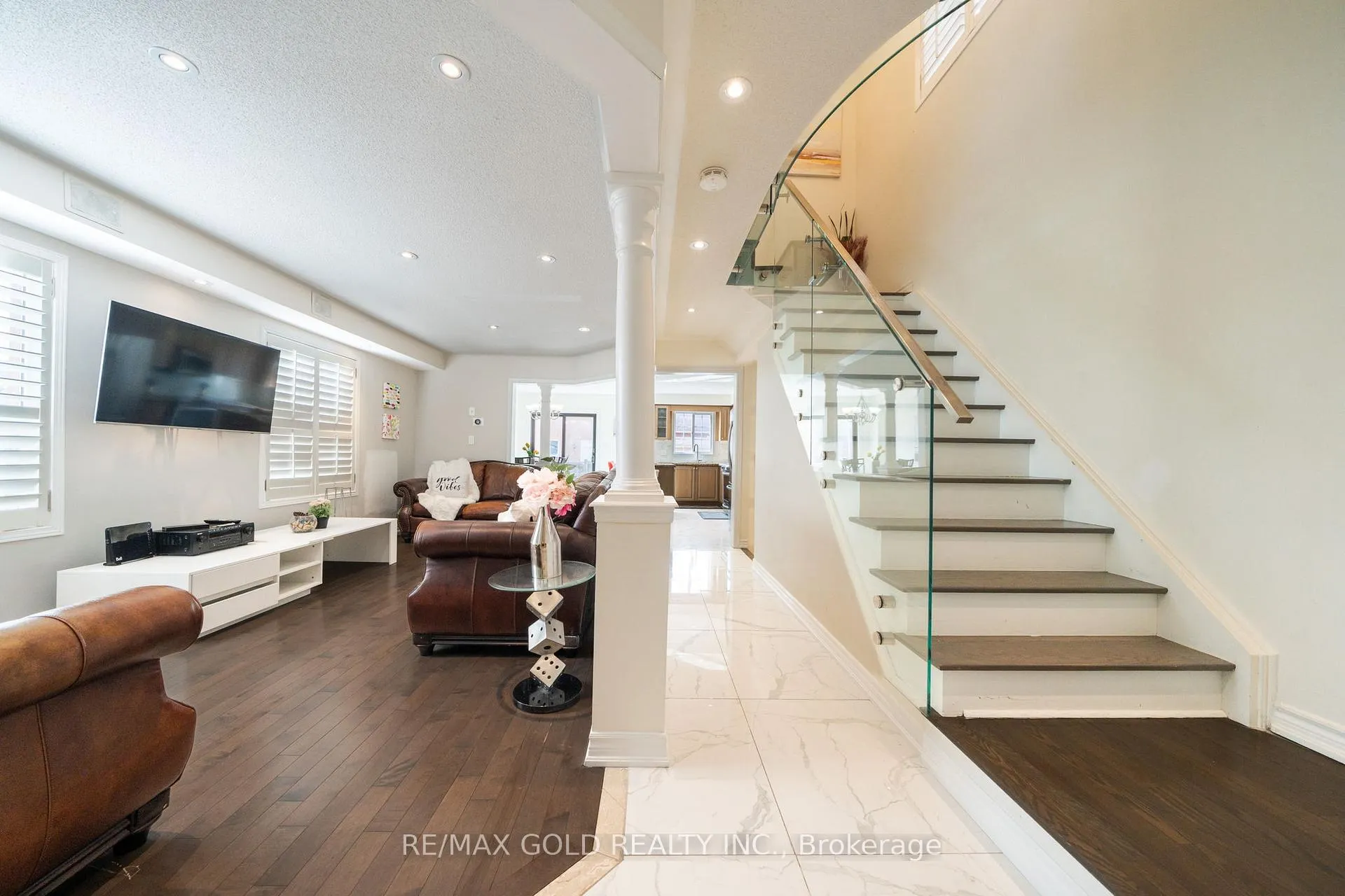Photo 20 of 19 Spring Valley Court, Brampton, Bram East — HOMEH