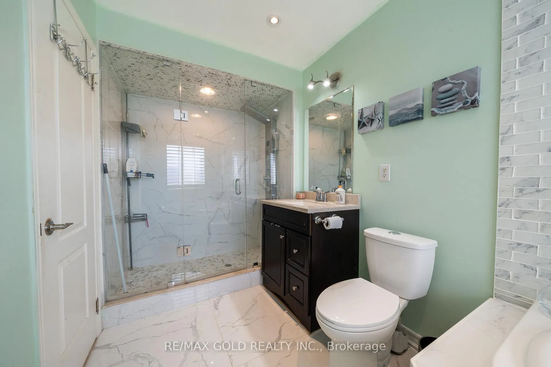 Photo 27 of 19 Spring Valley Court, Brampton, Bram East — HOMEH