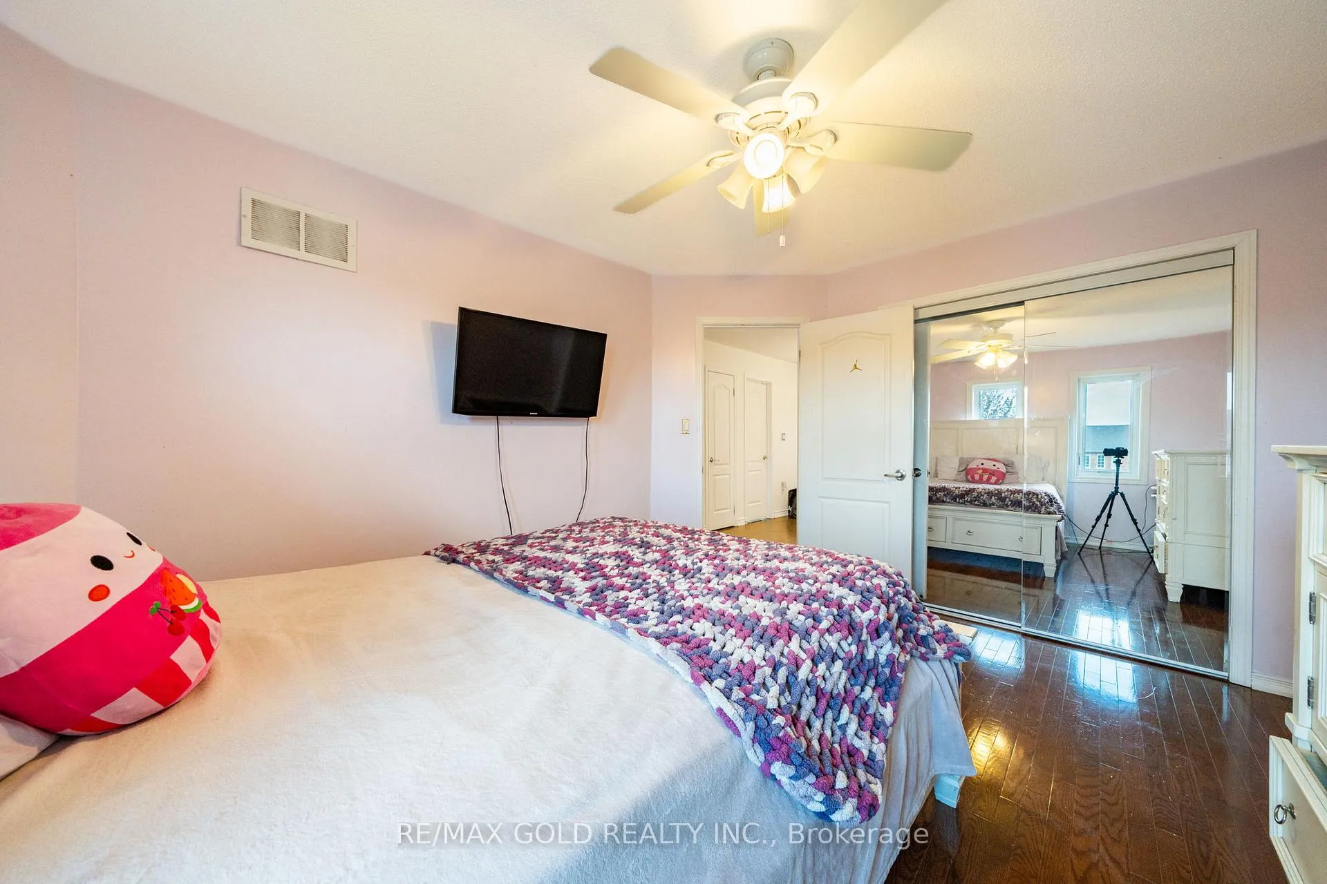Photo 31 of 19 Spring Valley Court, Brampton, Bram East — HOMEH