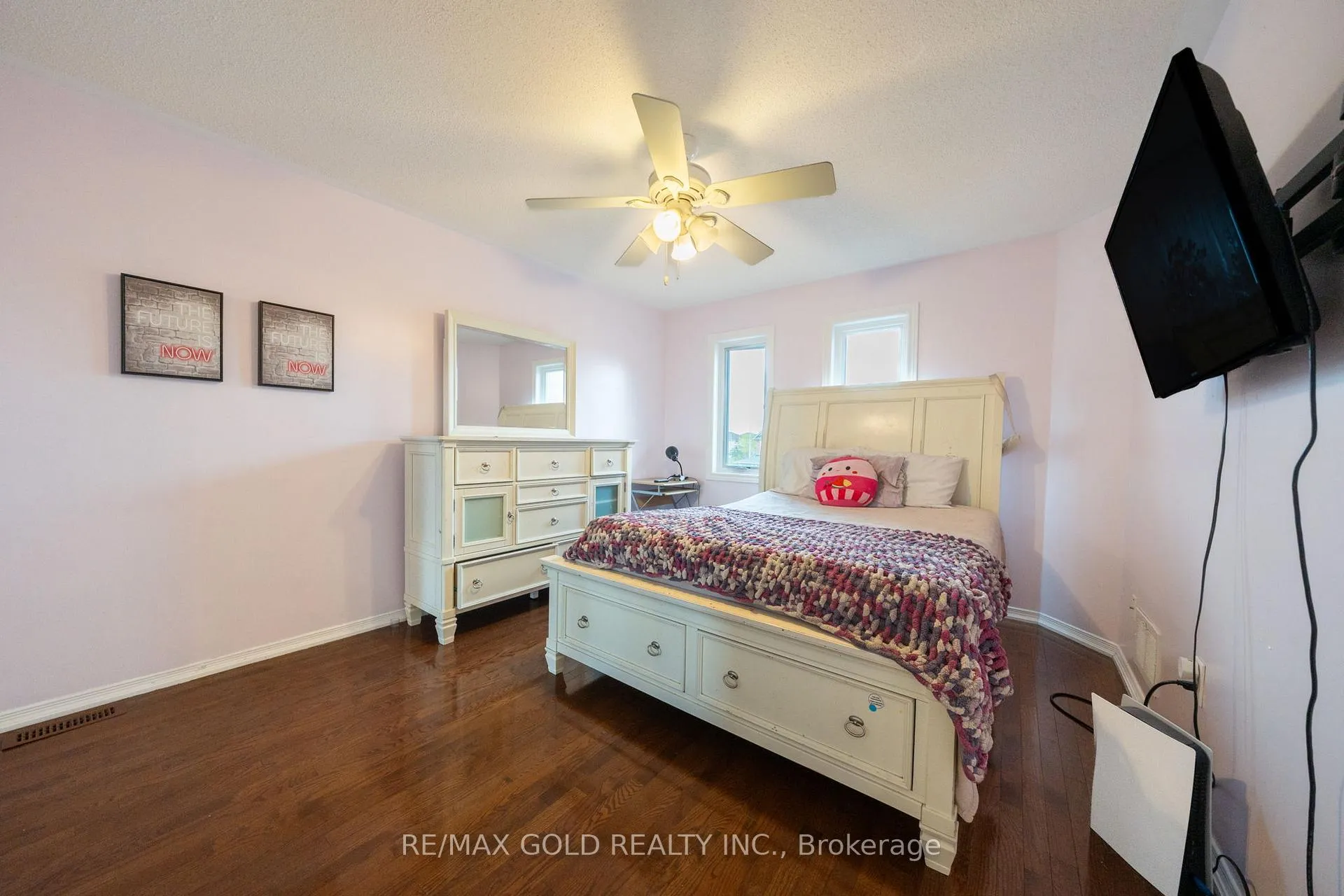 Photo 32 of 19 Spring Valley Court, Brampton, Bram East — HOMEH