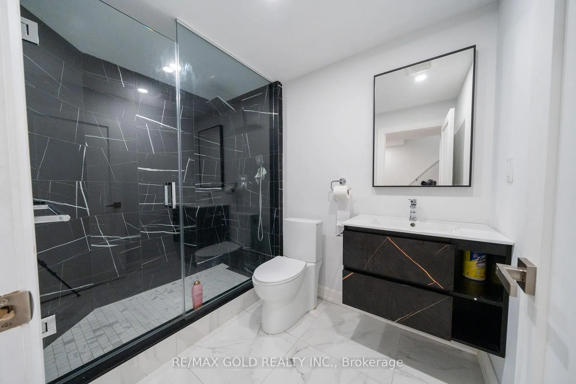 Photo 42 of 19 Spring Valley Court, Brampton, Bram East — HOMEH