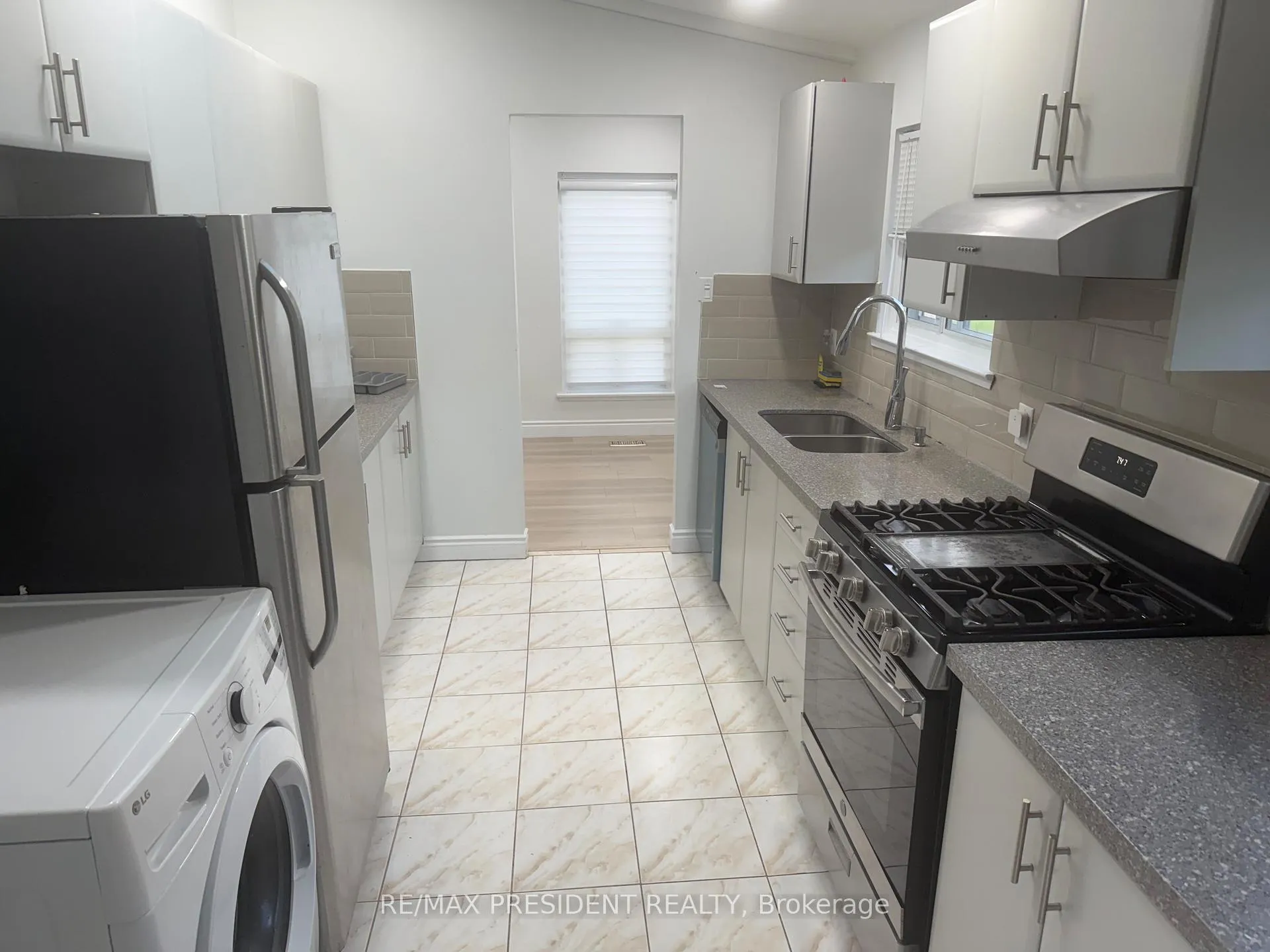 Photo 4 of Unit UPPER, 45 Elmvale Crescent, Etobicoke, West Humber-Clairville — HOMEH
