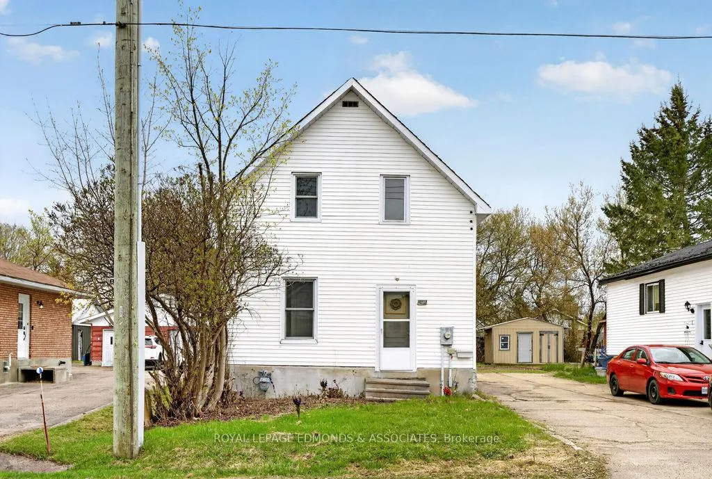 Photo 2 of 503 Horace Street, Pembroke — HOMEH