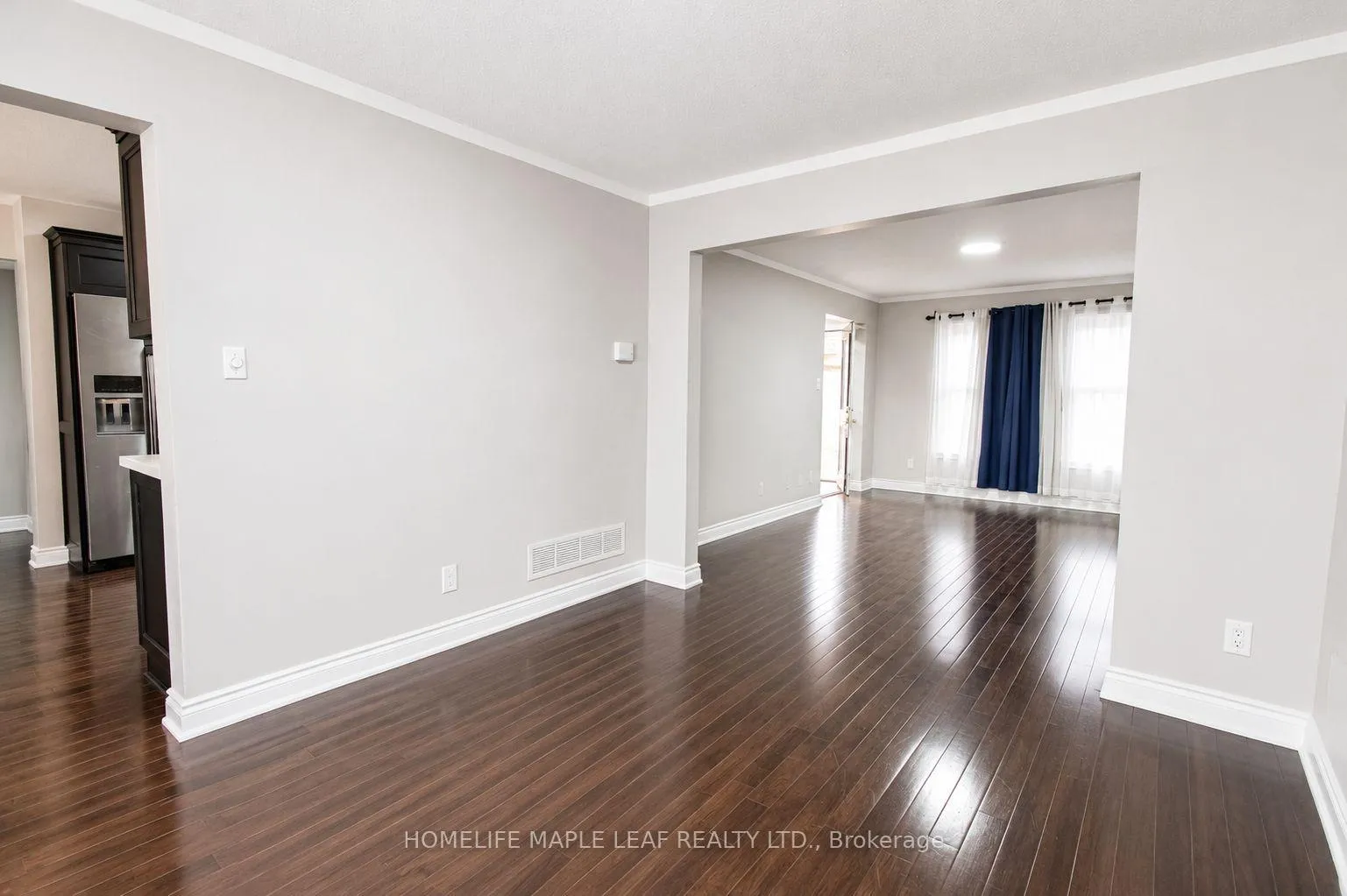 Photo 3 of 32 Brydon Crescent, Brampton, Northwood Park — HOMEH