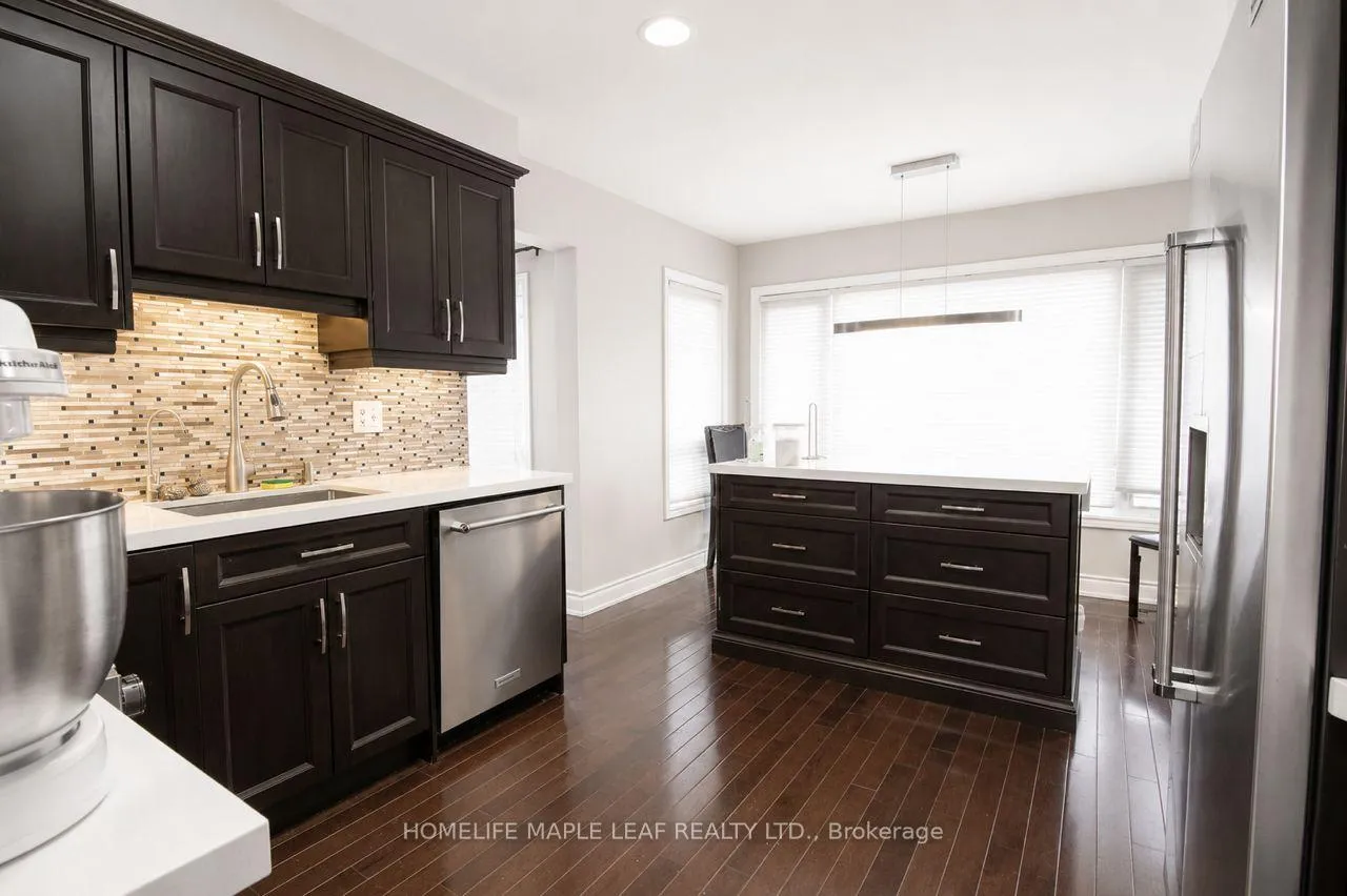Photo 8 of 32 Brydon Crescent, Brampton, Northwood Park — HOMEH