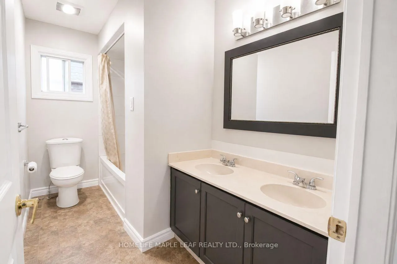 Photo 14 of 32 Brydon Crescent, Brampton, Northwood Park — HOMEH