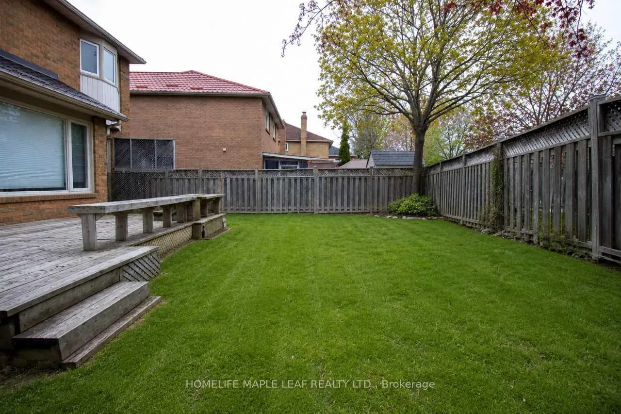 Photo 18 of 32 Brydon Crescent, Brampton, Northwood Park — HOMEH