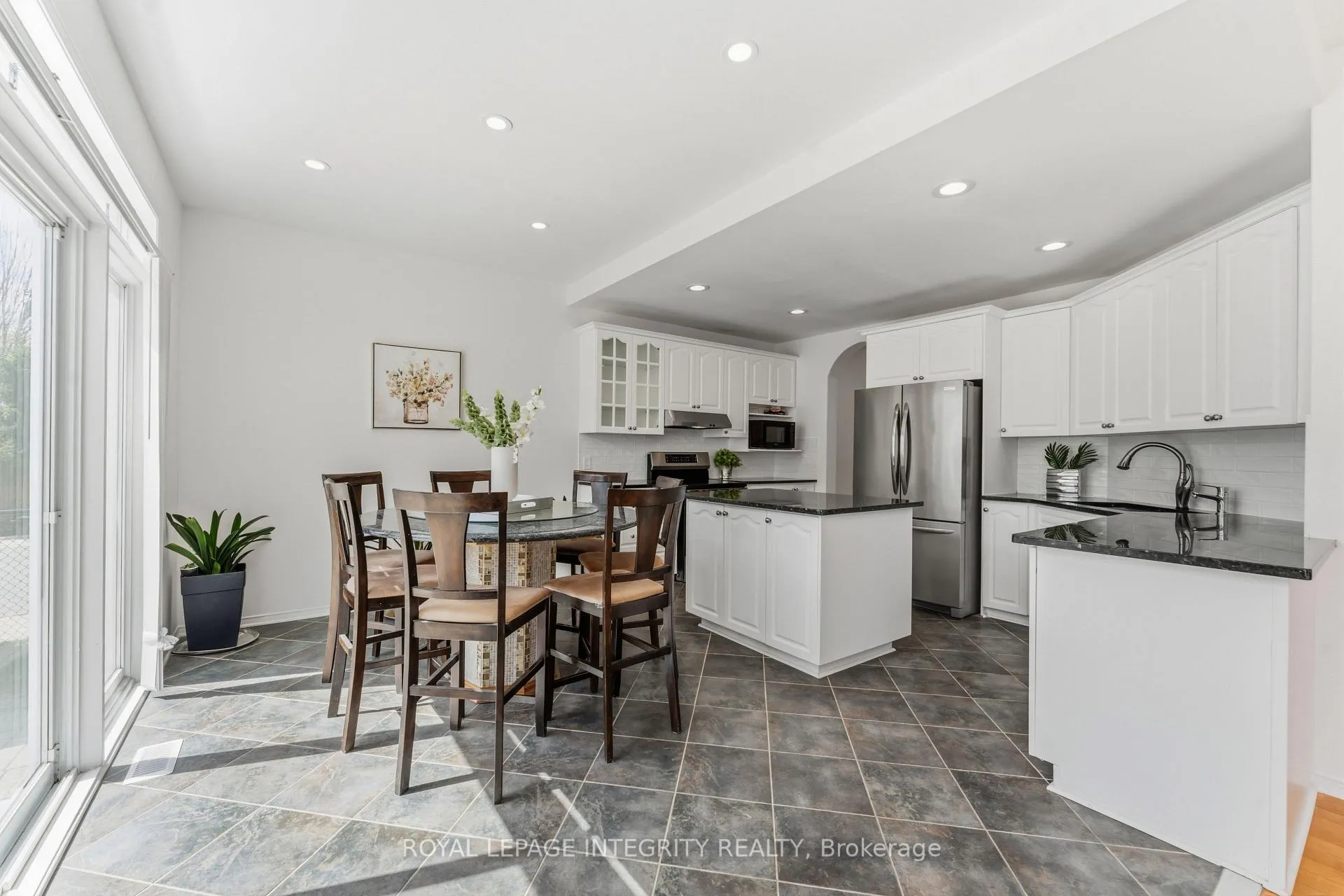 Photo 12 of 68 Greatwood Crescent, Ottawa, Barrhaven East — HOMEH
