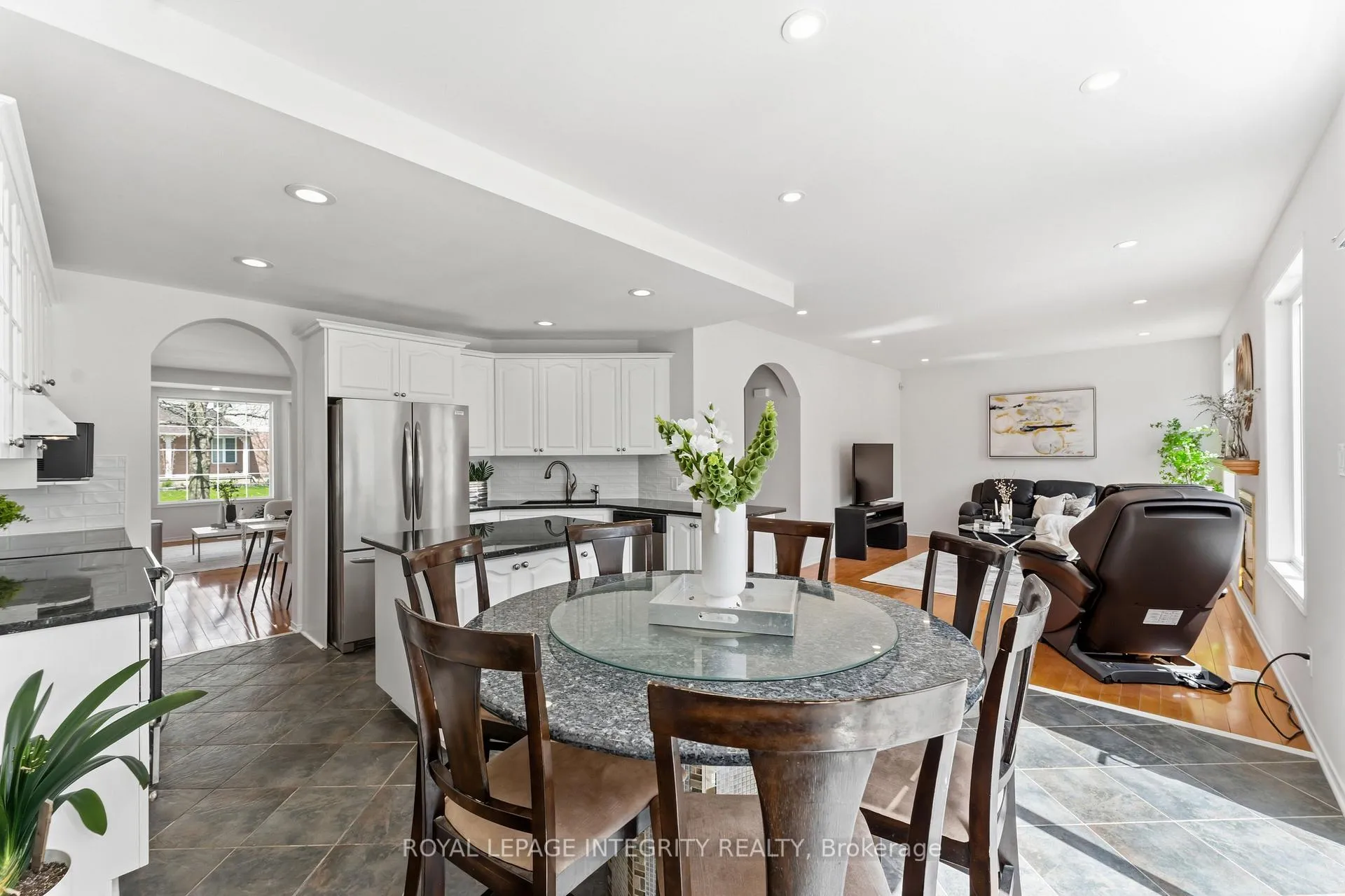 Photo 13 of 68 Greatwood Crescent, Ottawa, Barrhaven East — HOMEH
