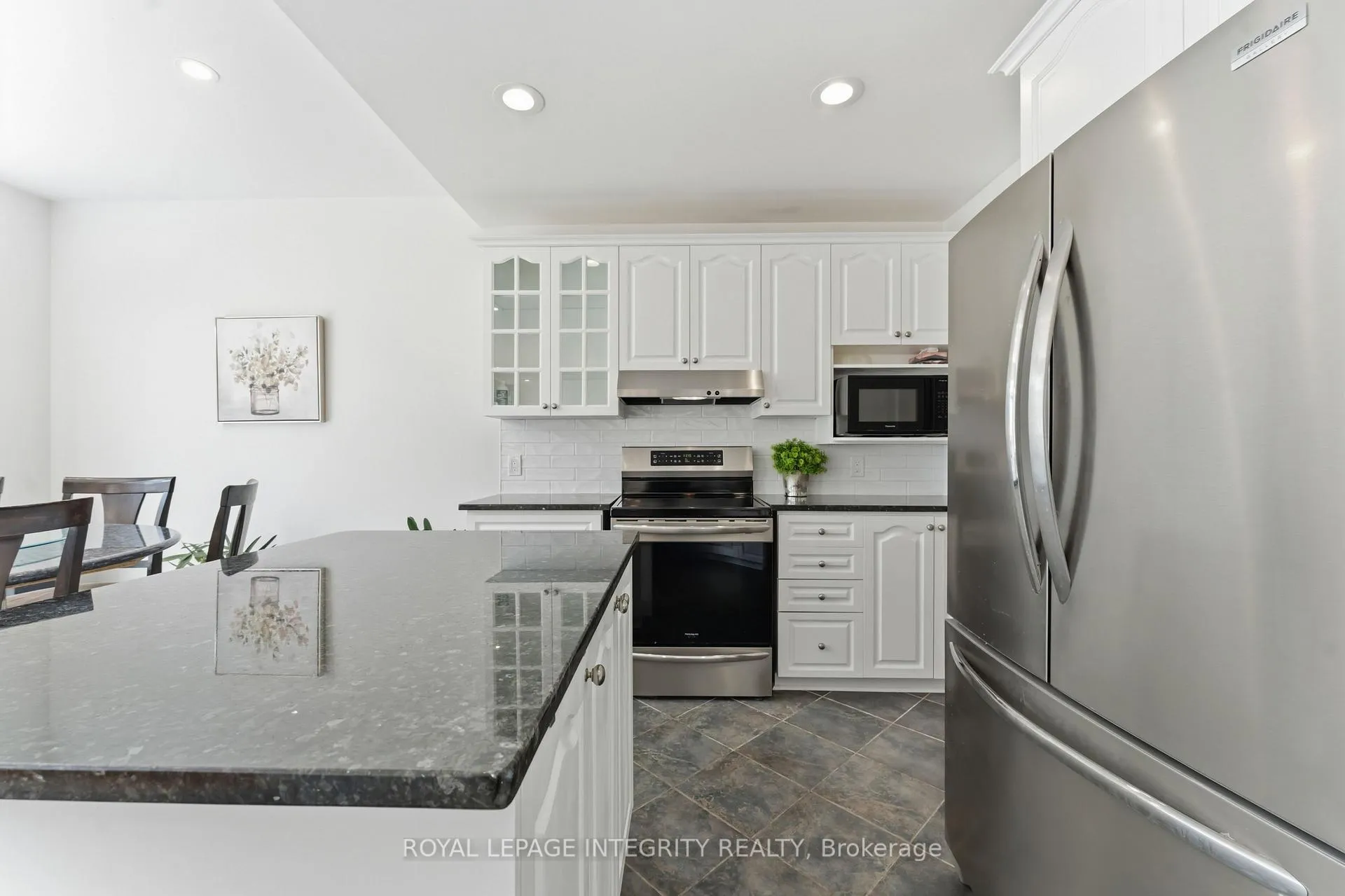 Photo 15 of 68 Greatwood Crescent, Ottawa, Barrhaven East — HOMEH