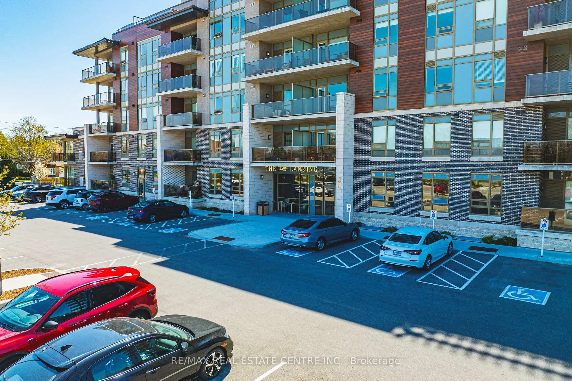 Photo 2 of Unit 111, 34 Norman Street, Brantford, Fairview/Greenbrier — HOMEH