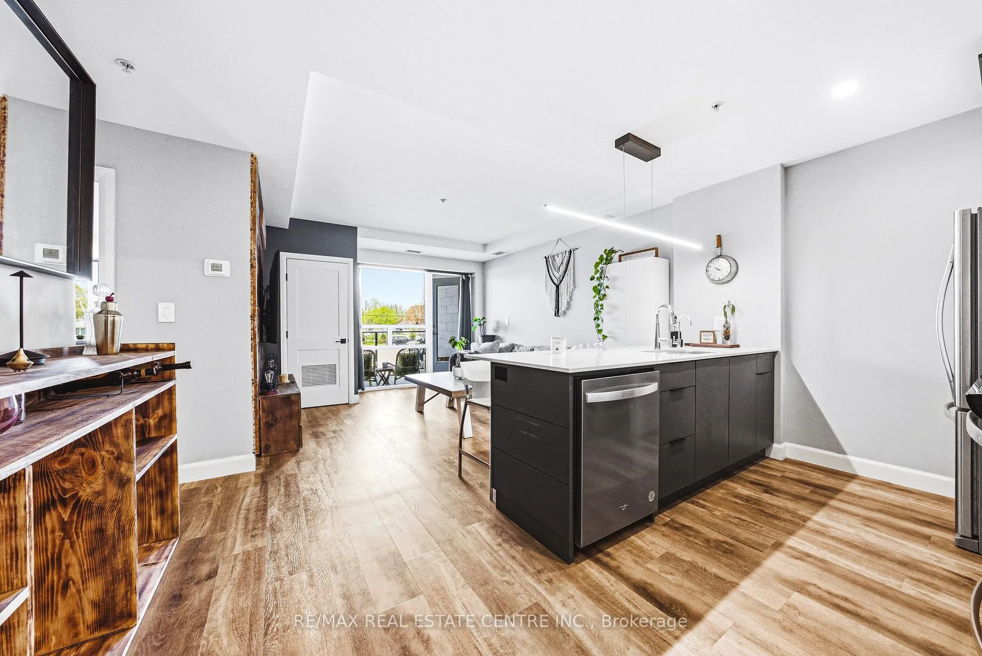Photo 5 of Unit 111, 34 Norman Street, Brantford, Fairview/Greenbrier — HOMEH