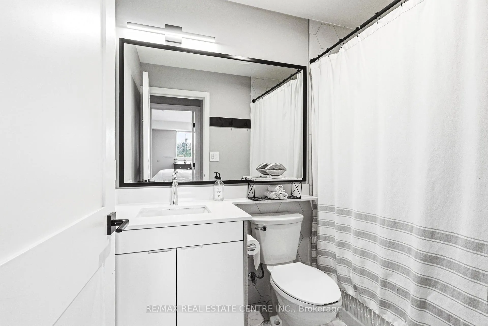 Photo 11 of Unit 111, 34 Norman Street, Brantford, Fairview/Greenbrier — HOMEH
