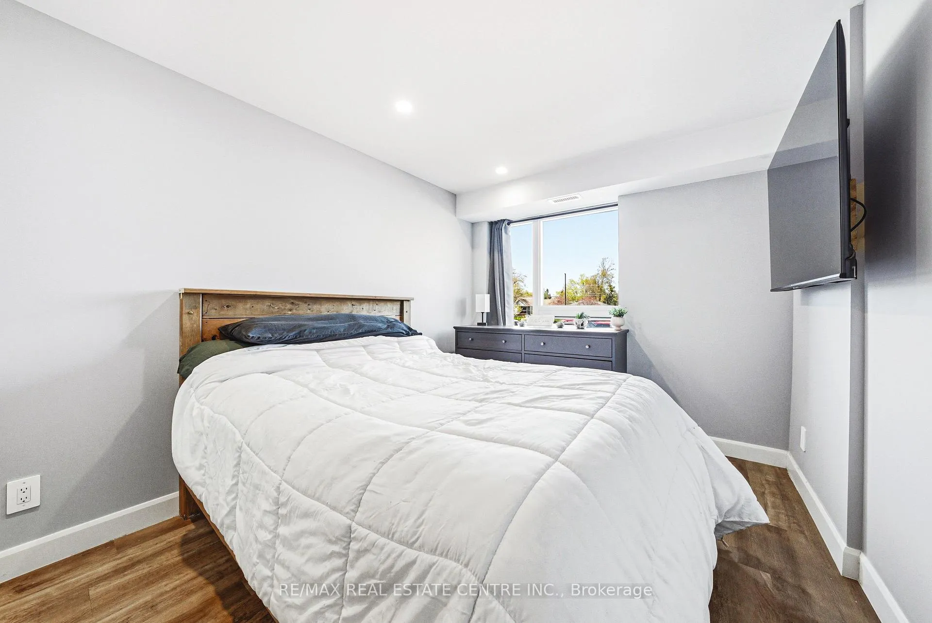 Photo 12 of Unit 111, 34 Norman Street, Brantford, Fairview/Greenbrier — HOMEH