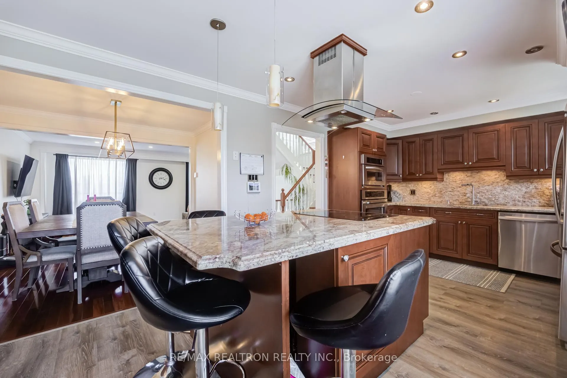 Photo 14 of 33 Clover Ridge Drive W, Ajax, South West — HOMEH