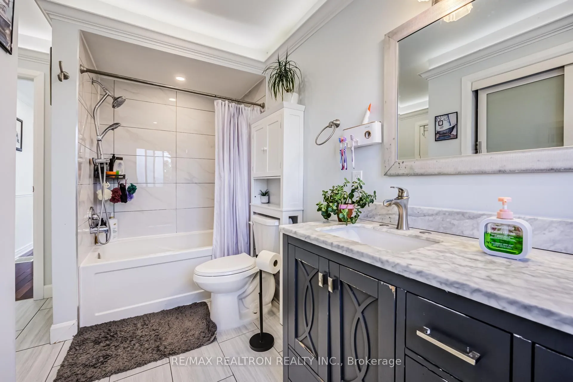 Photo 24 of 33 Clover Ridge Drive W, Ajax, South West — HOMEH